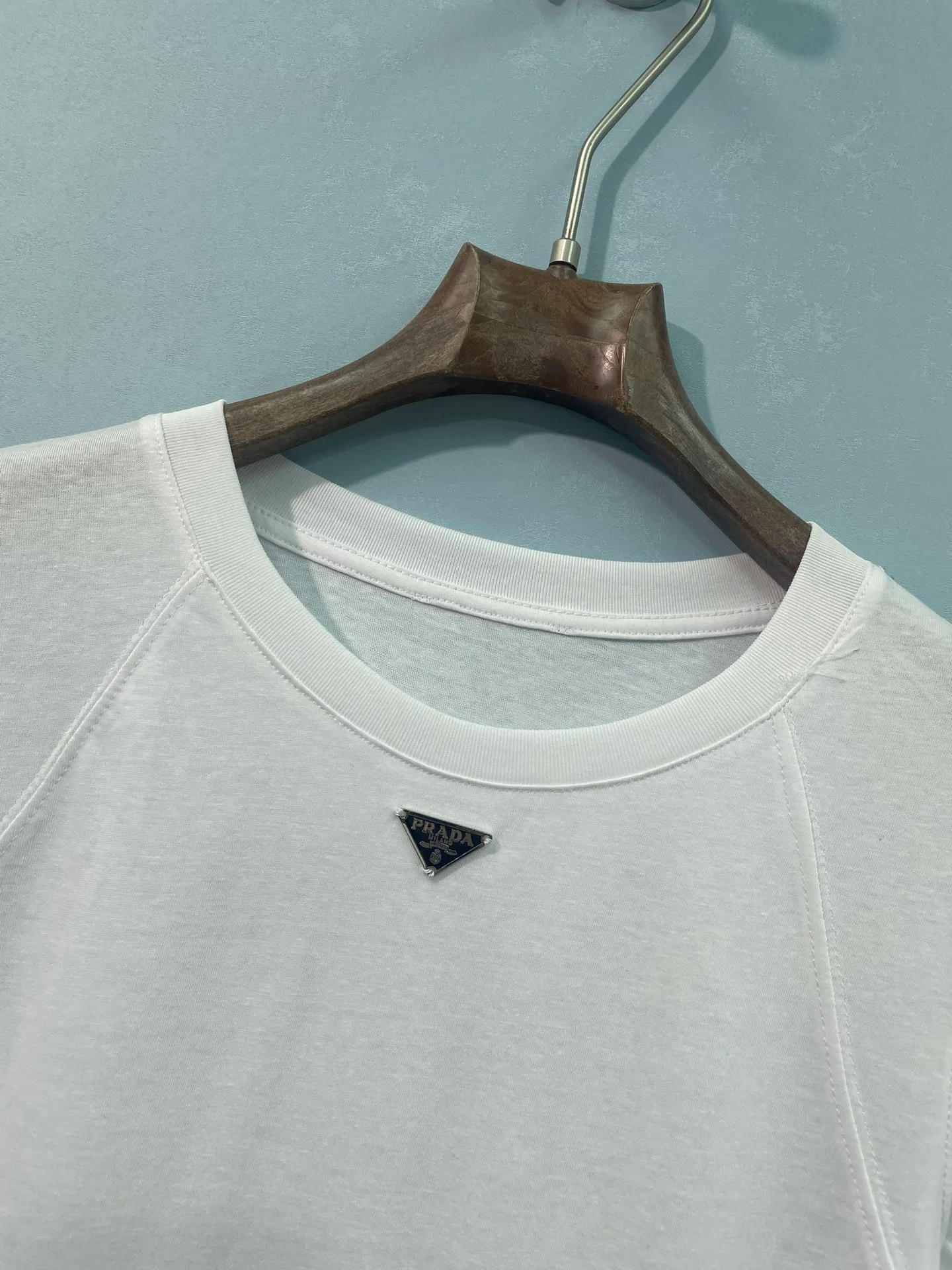 Футболки Женские Prada 13186672