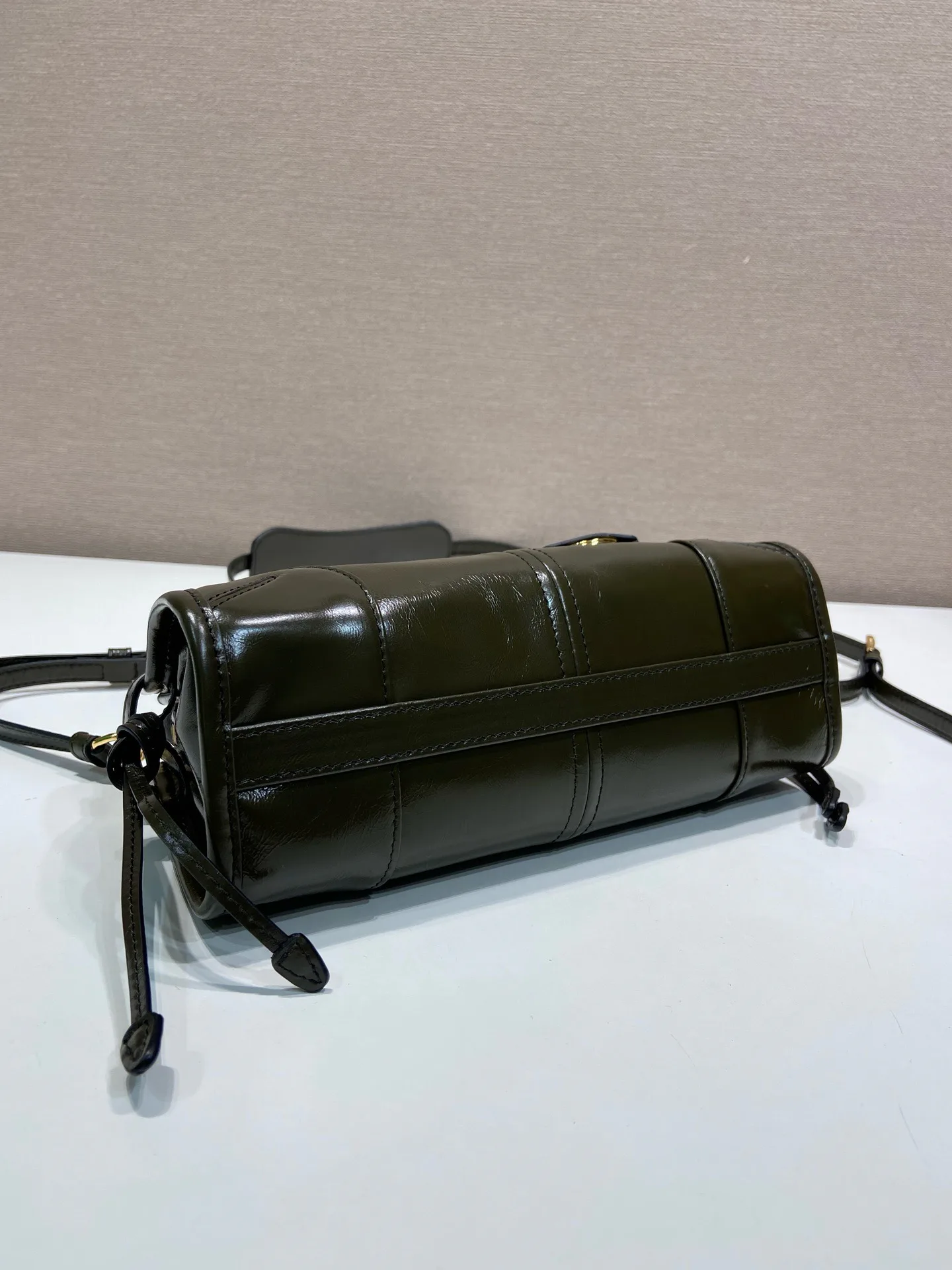 Классические Сумки Женские Prada 18184672