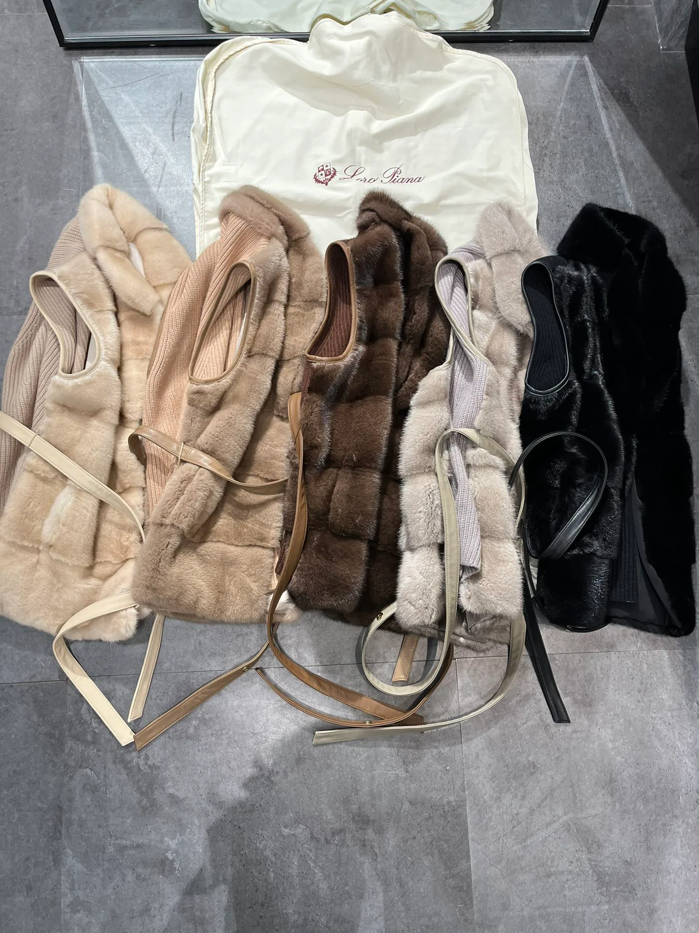 Жилеты Женские Loro Piana 18899893