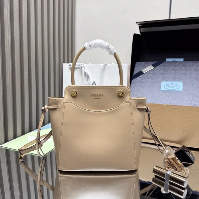 Классические Сумки Женские Prada 13332200