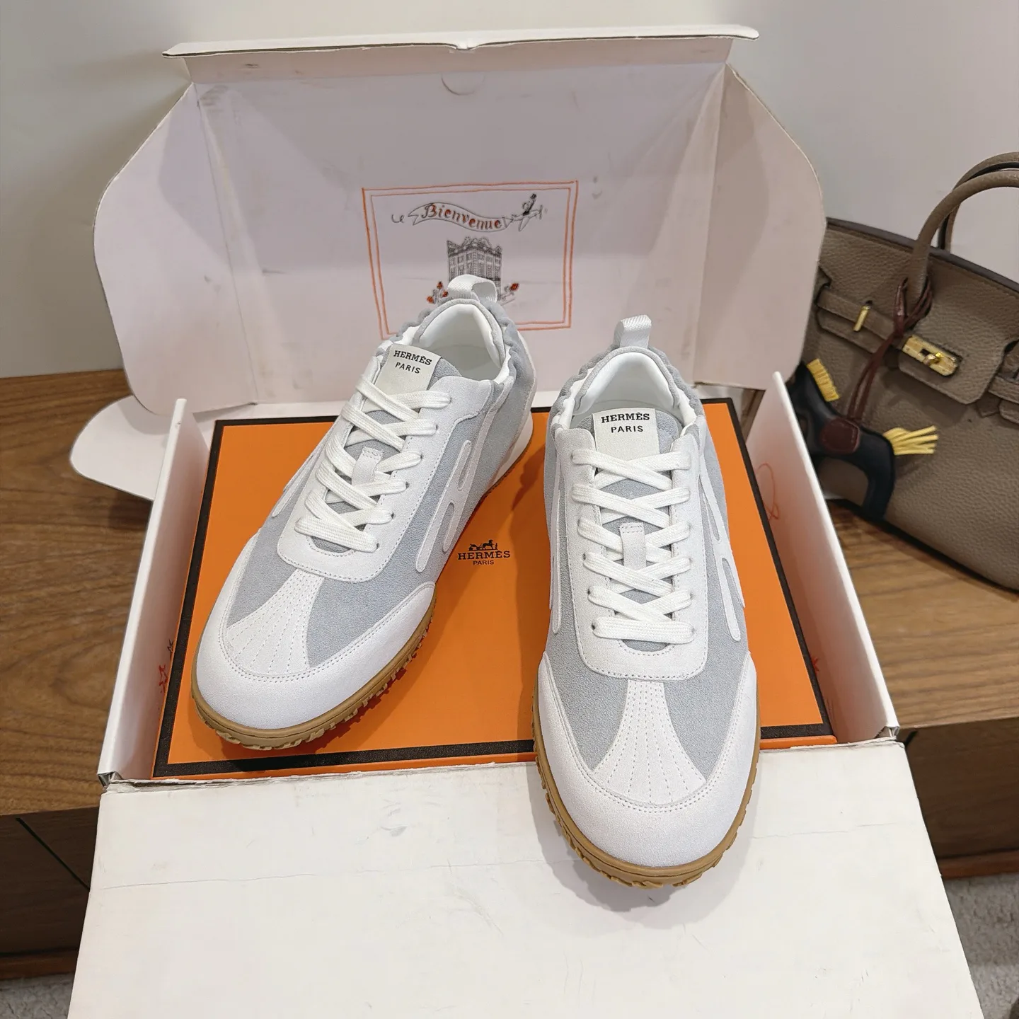 Кроссовки Женские Hermes 18230835