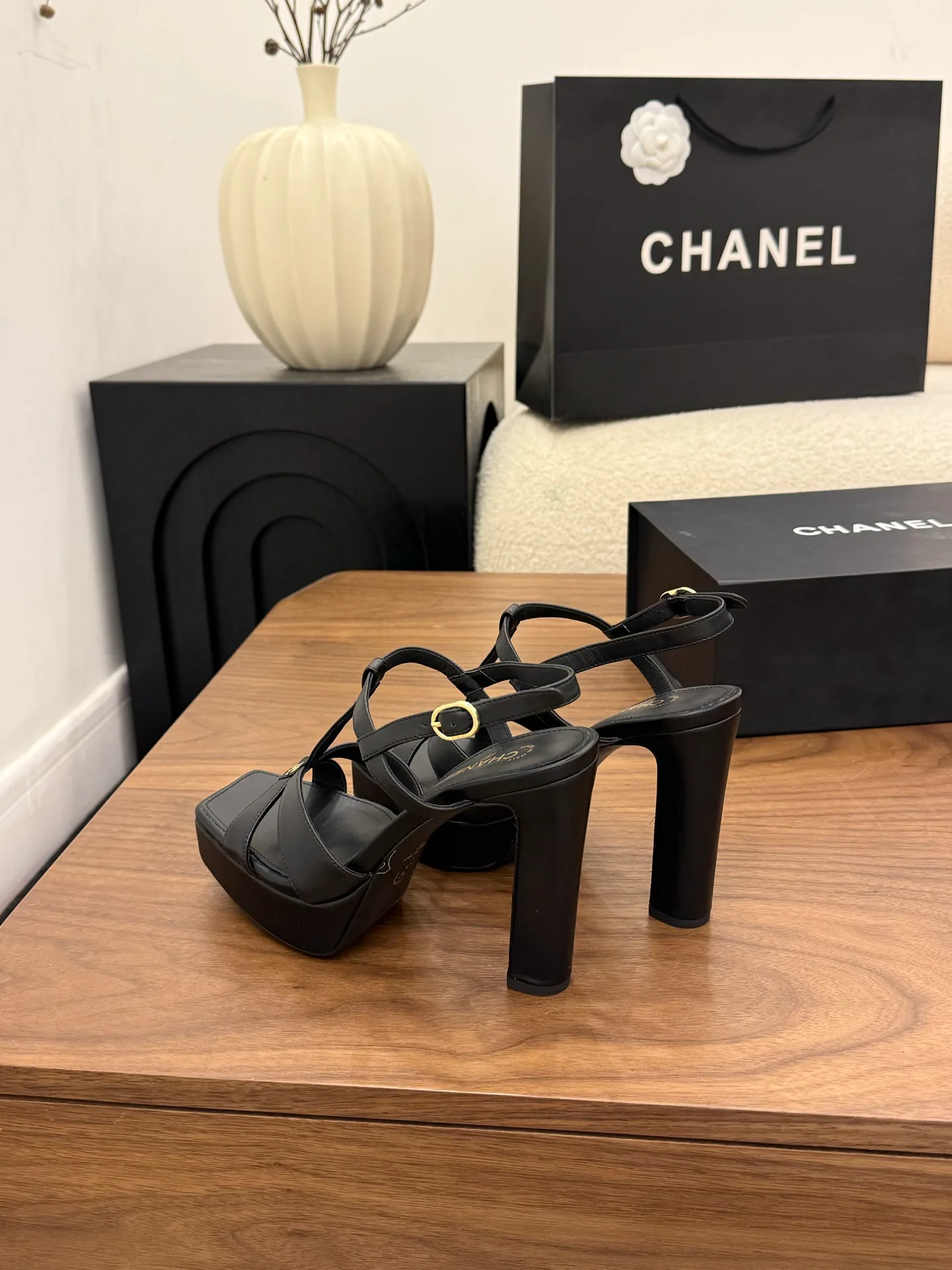 Босоножки Женские Chanel 12587737