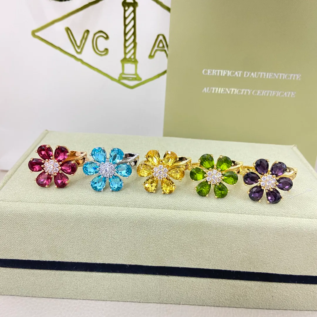 Бижутерия Van Cleef & Arpels 11704555