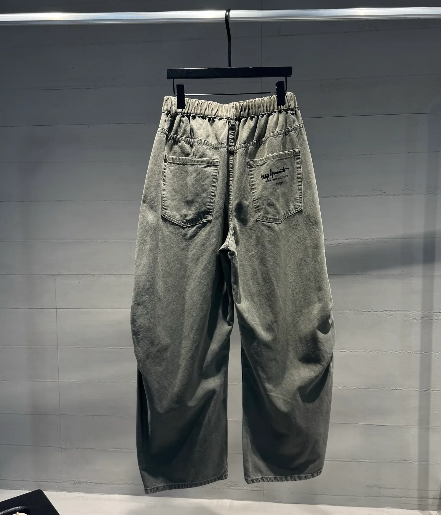 Брюки Мужские Y-3 13364973