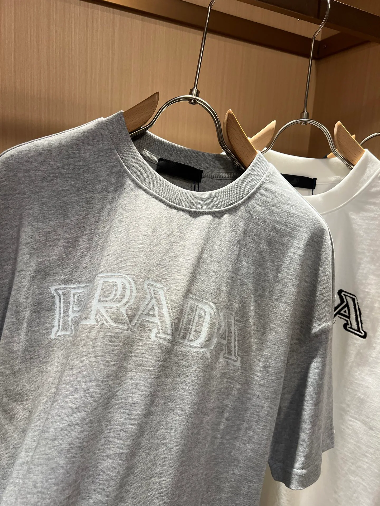 Футболки Женские Prada 11952797