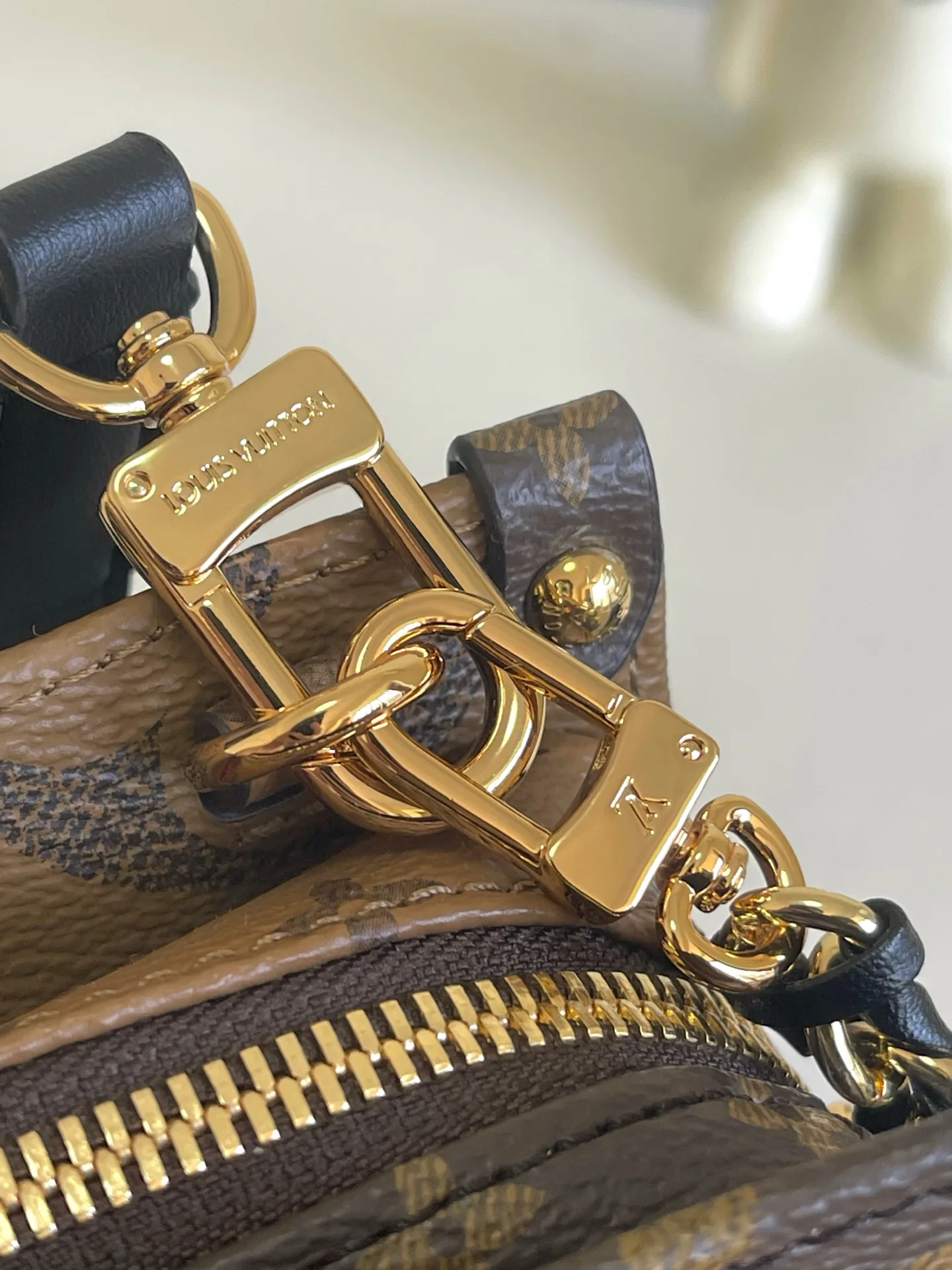 Сумки На Ремне Женские Louis Vuitton 115254
