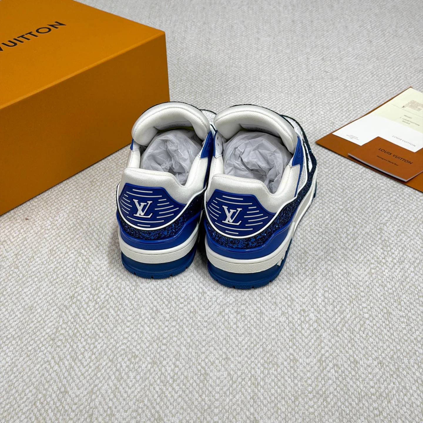 Кроссовки Женские Louis Vuitton 18892451