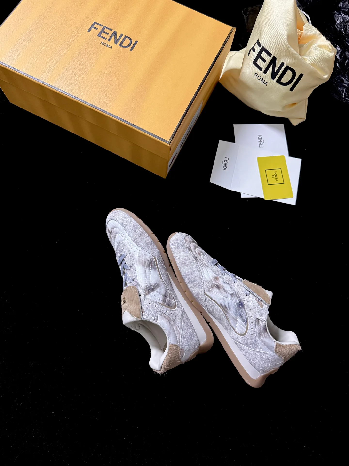 Кроссовки Женские Fendi 394232