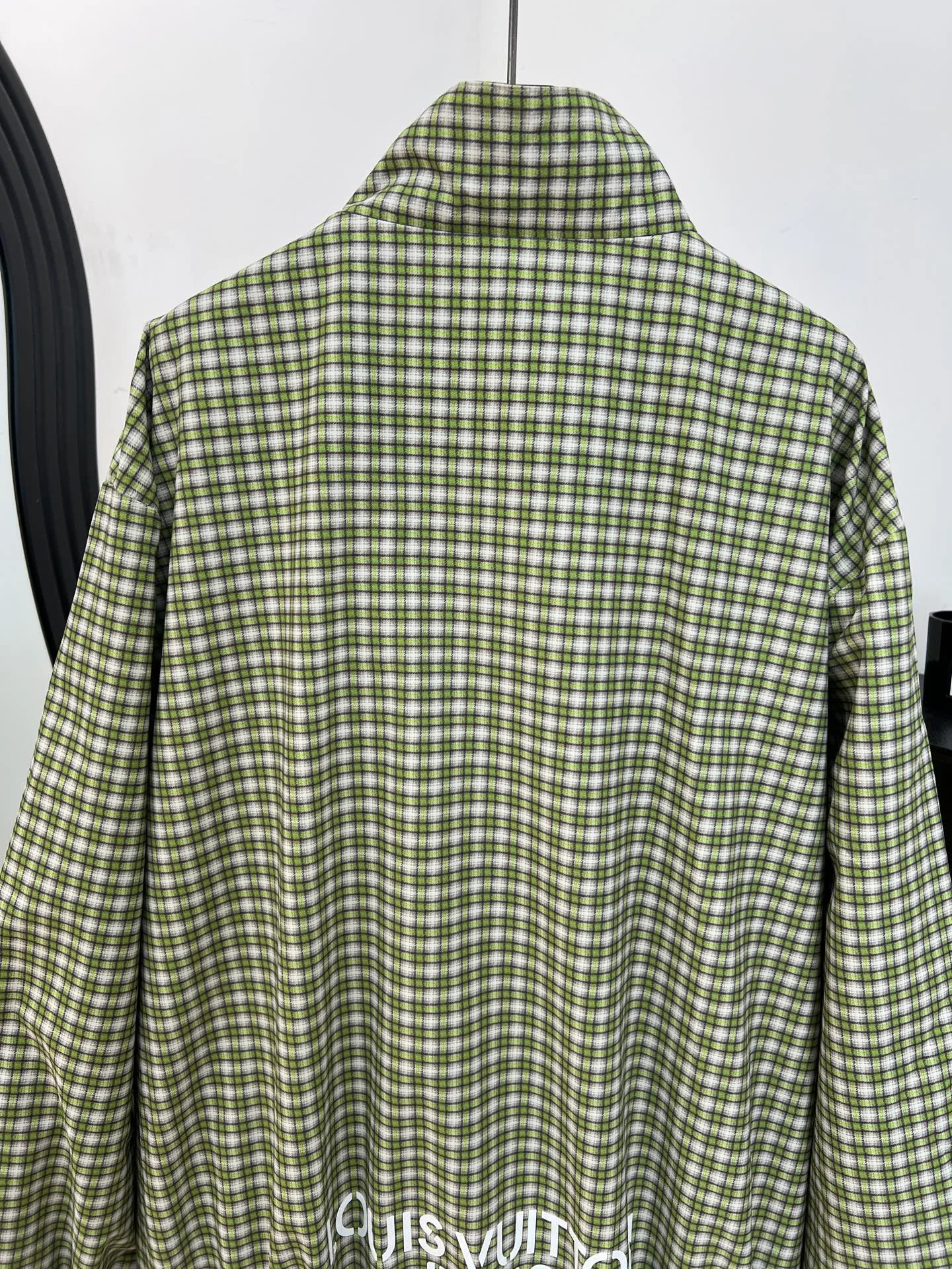 Куртки И Пуховики Мужские Louis Vuitton 17916995