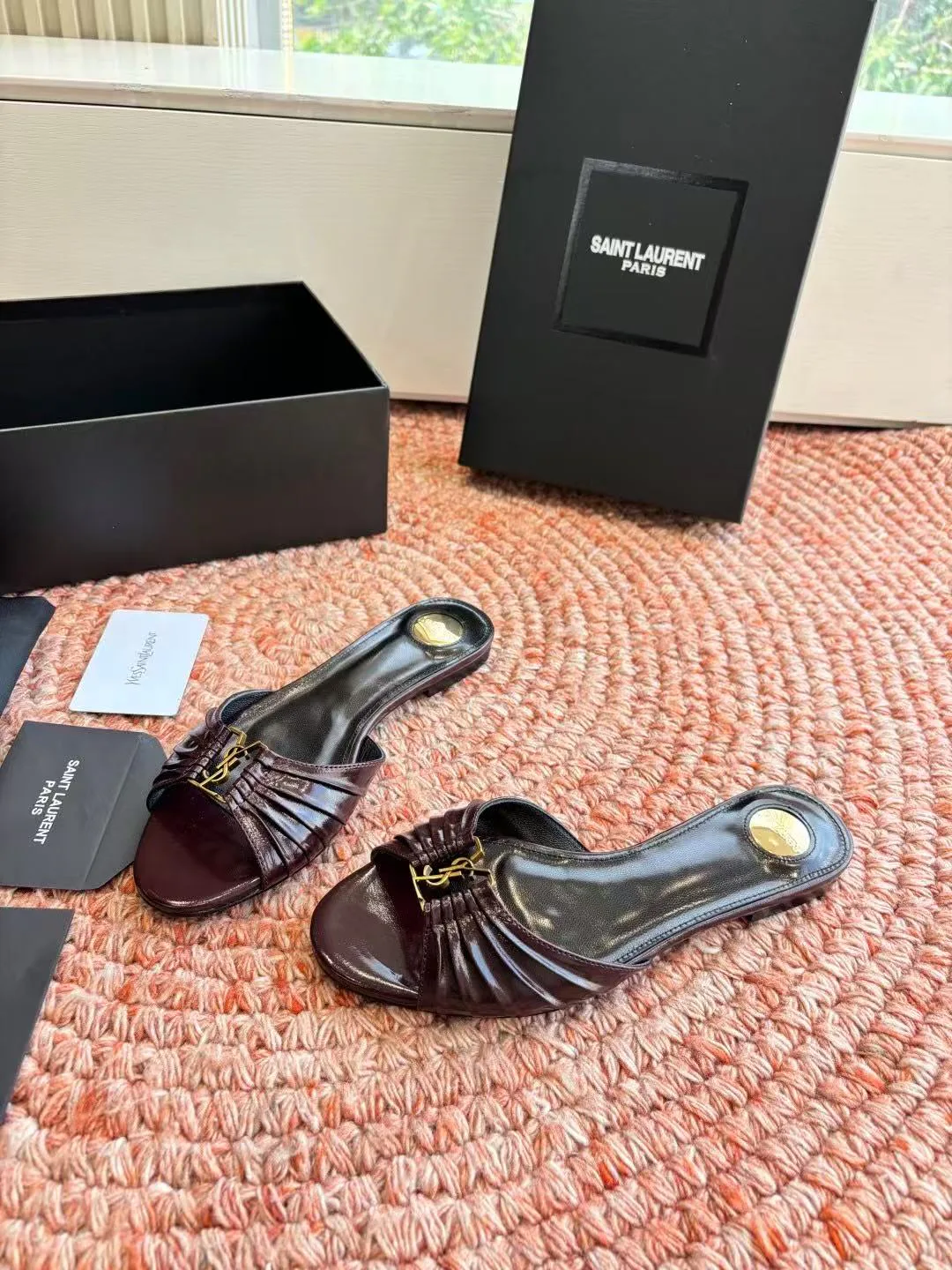 Шлепанцы Женские Saint Laurent 11755422