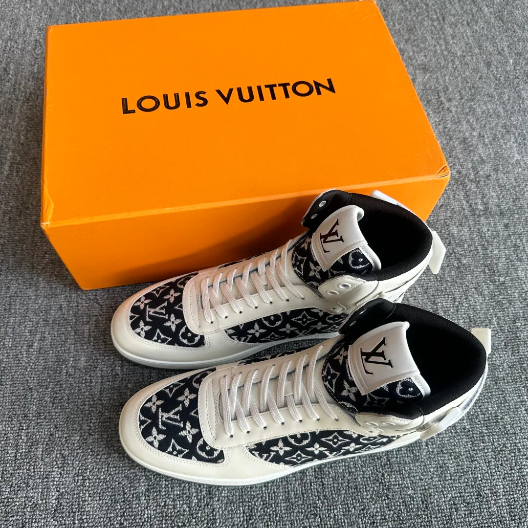 Кроссовки Мужские Louis Vuitton 18394314