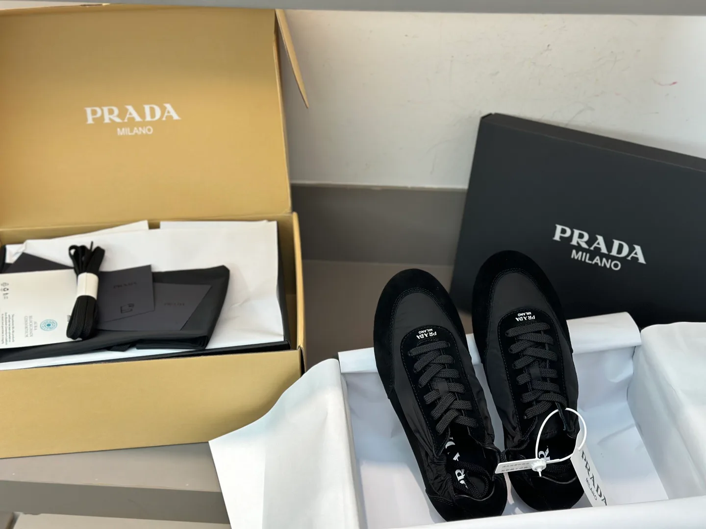 Кроссовки Женские Prada 11152981