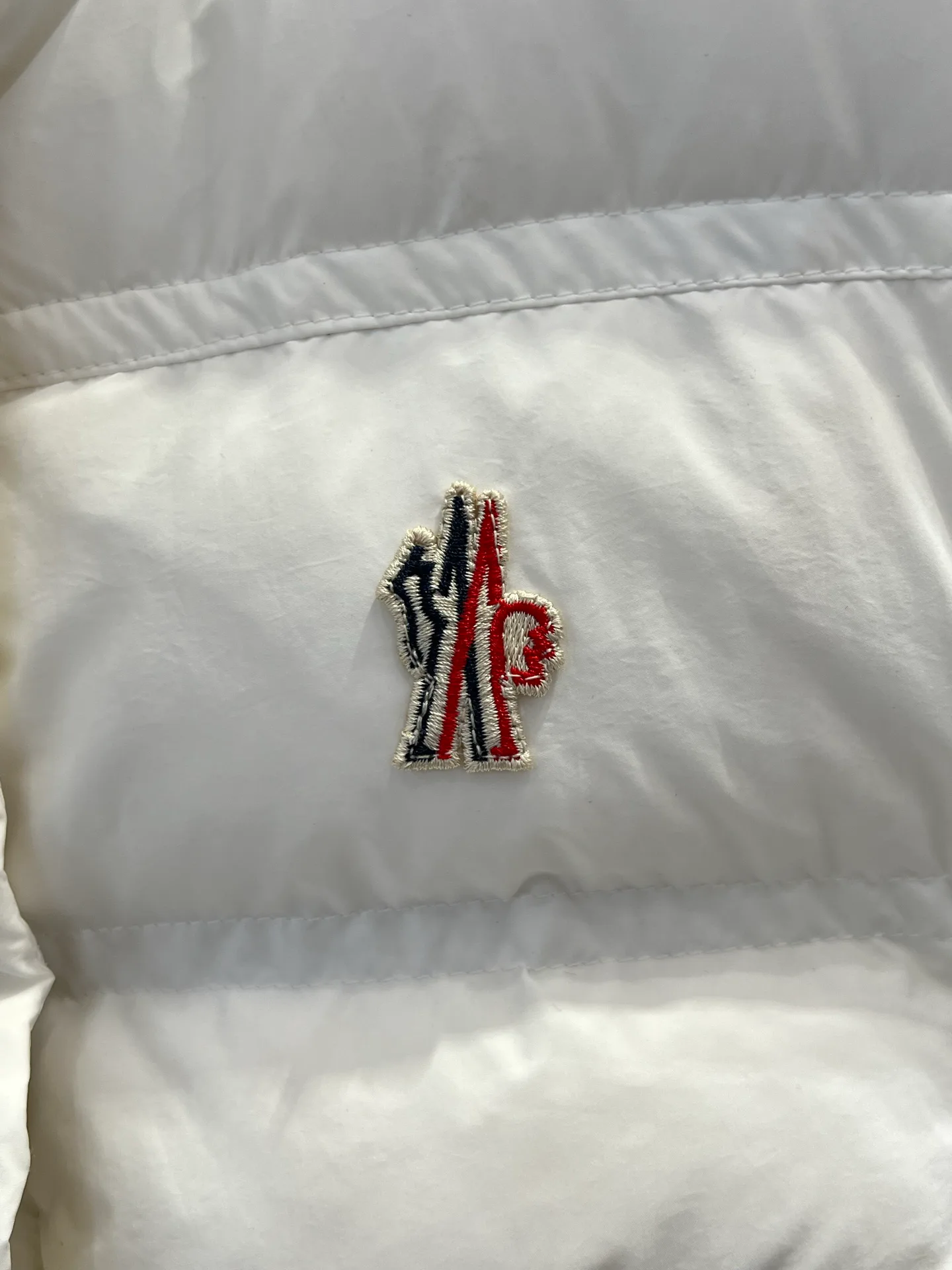 Жилеты Женские Moncler 18346159
