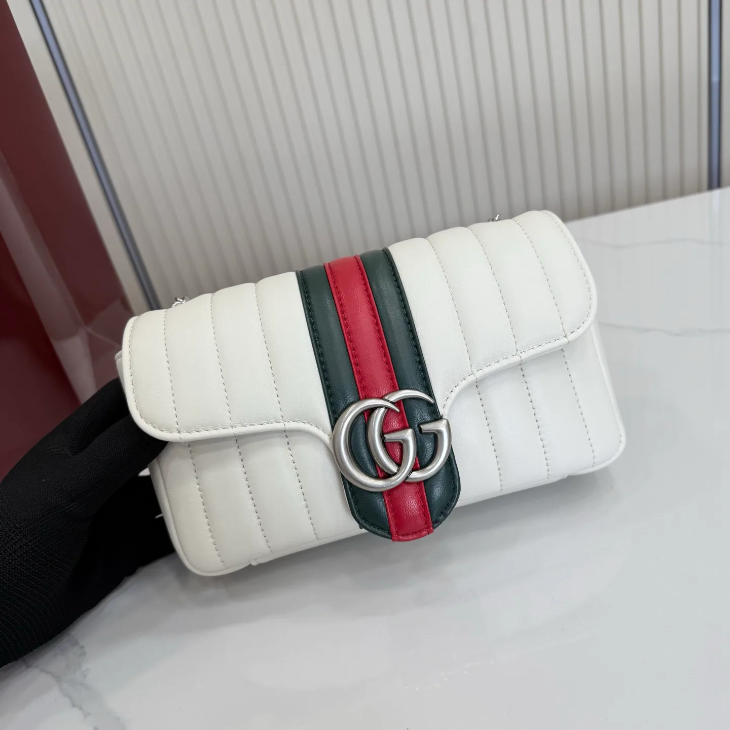 Классические Сумки Женские Gucci 17872485