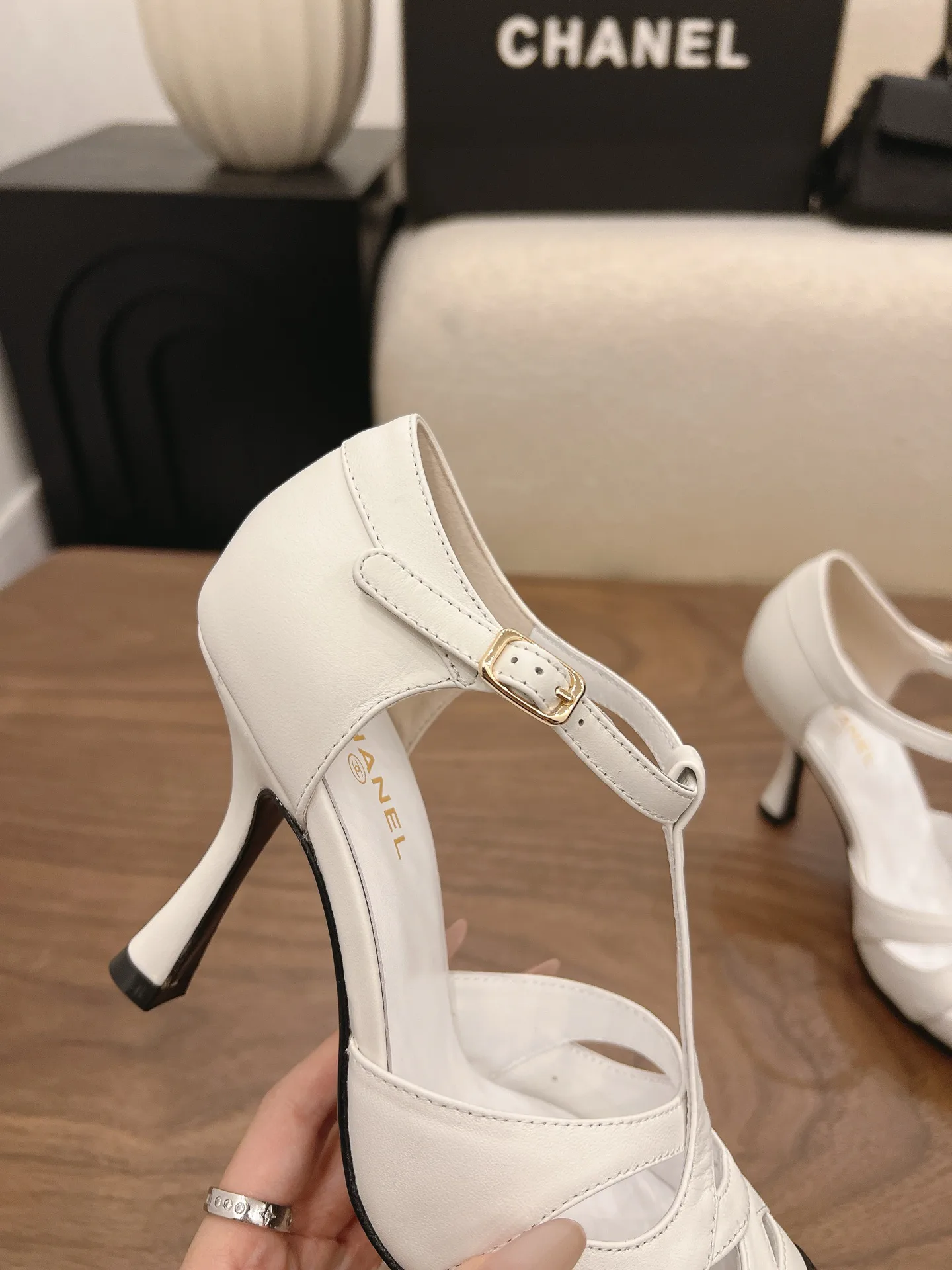 Туфли Женские Chanel 16931515