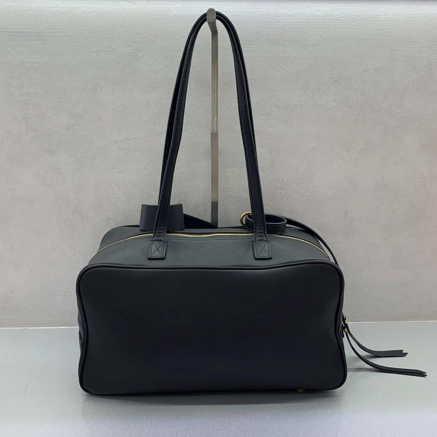 Классические Сумки Женские Balenciaga 18136623