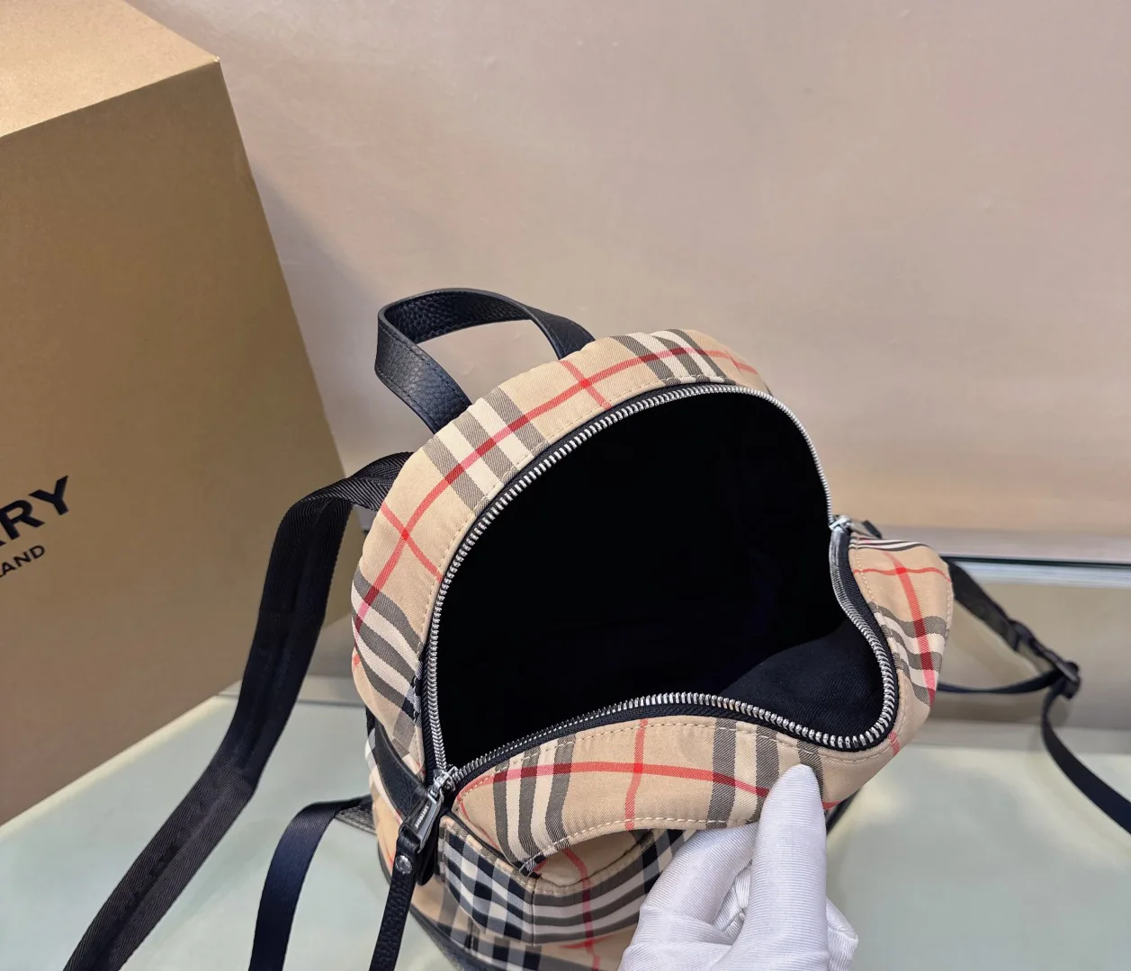 Рюкзаки Женские Burberry 17483293