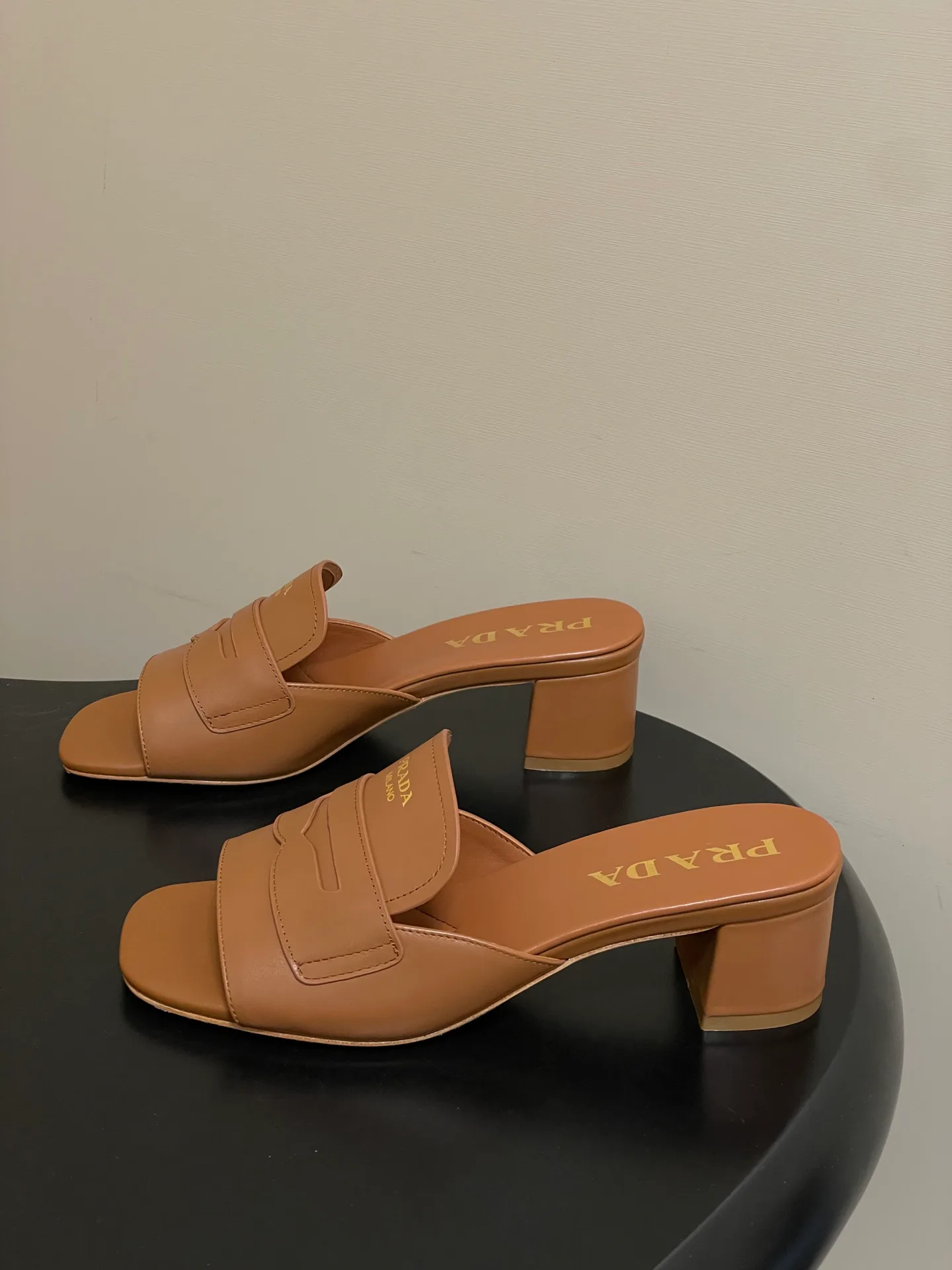 Босоножки Женские Prada 12880138