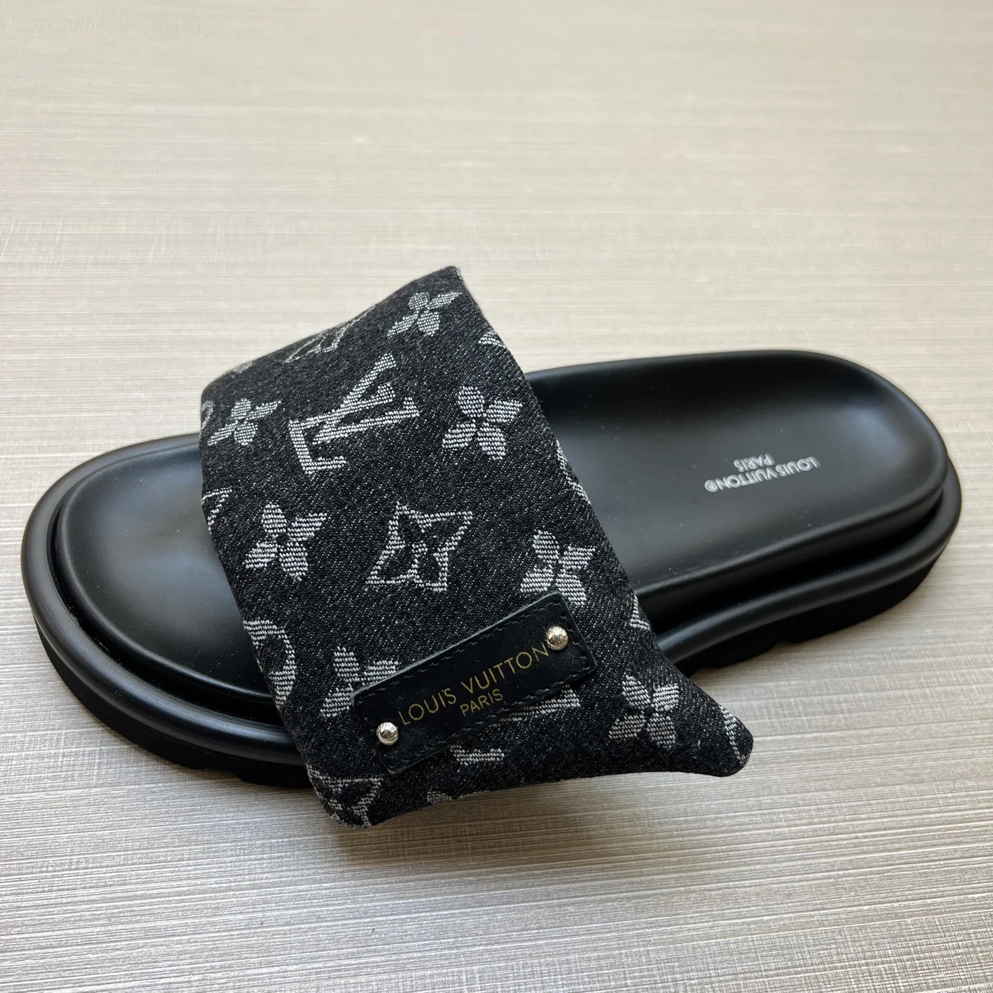 Шлепанцы Женские Louis Vuitton 9801567