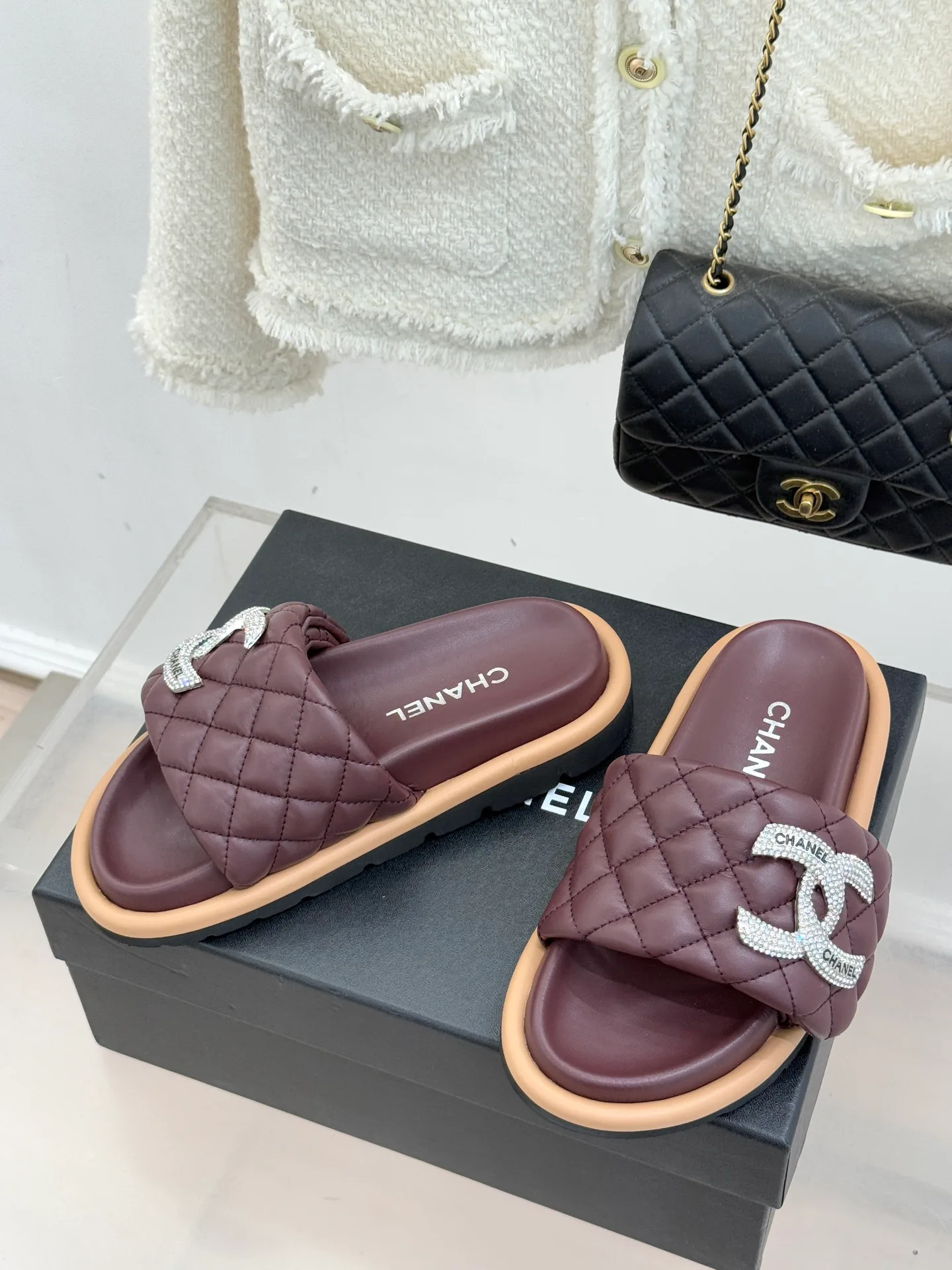 Шлепанцы Женские Chanel 11167413