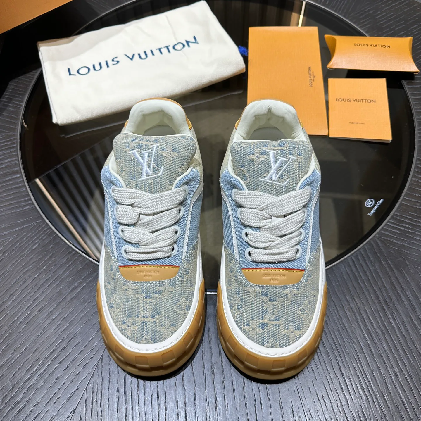 Кроссовки Мужские Louis Vuitton 19033229