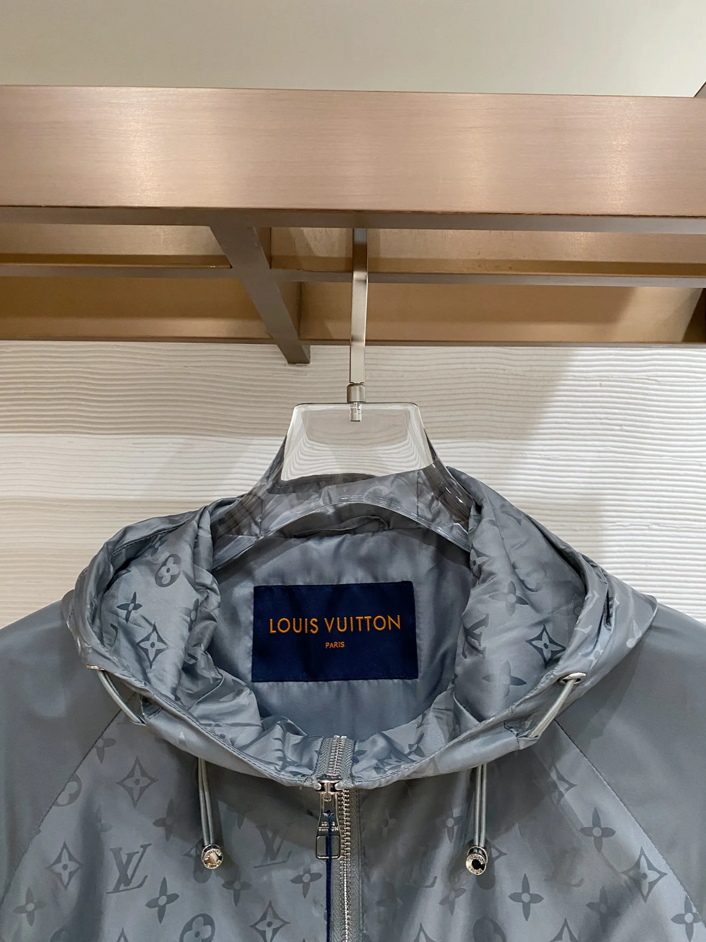 Куртки И Пуховики Мужские Louis Vuitton 12713486
