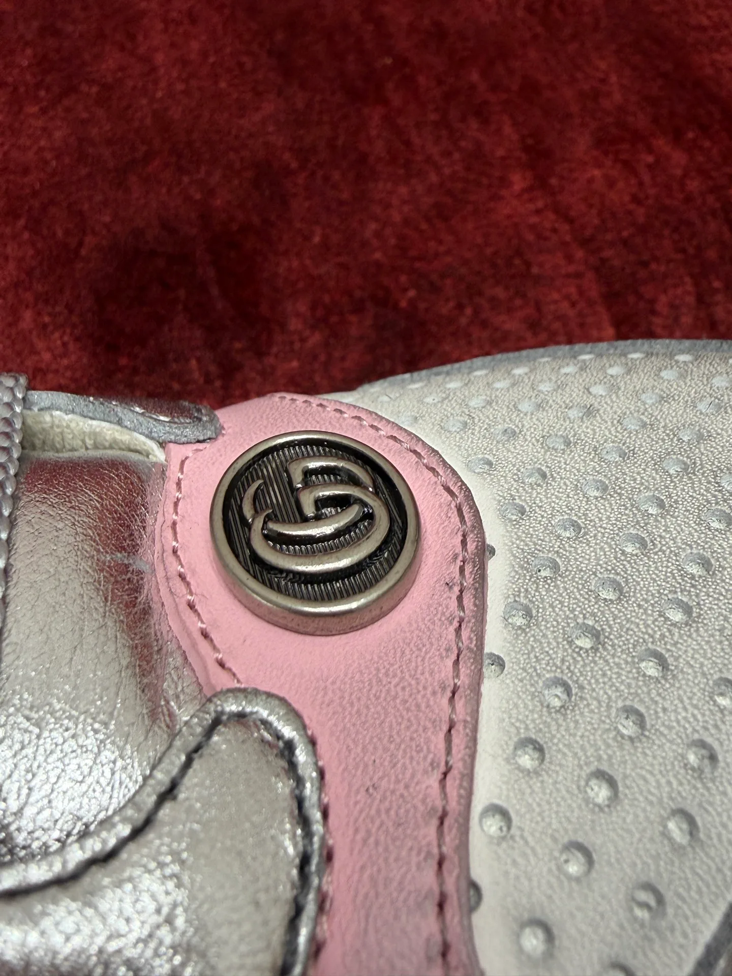 Кроссовки Женские Gucci 18995217