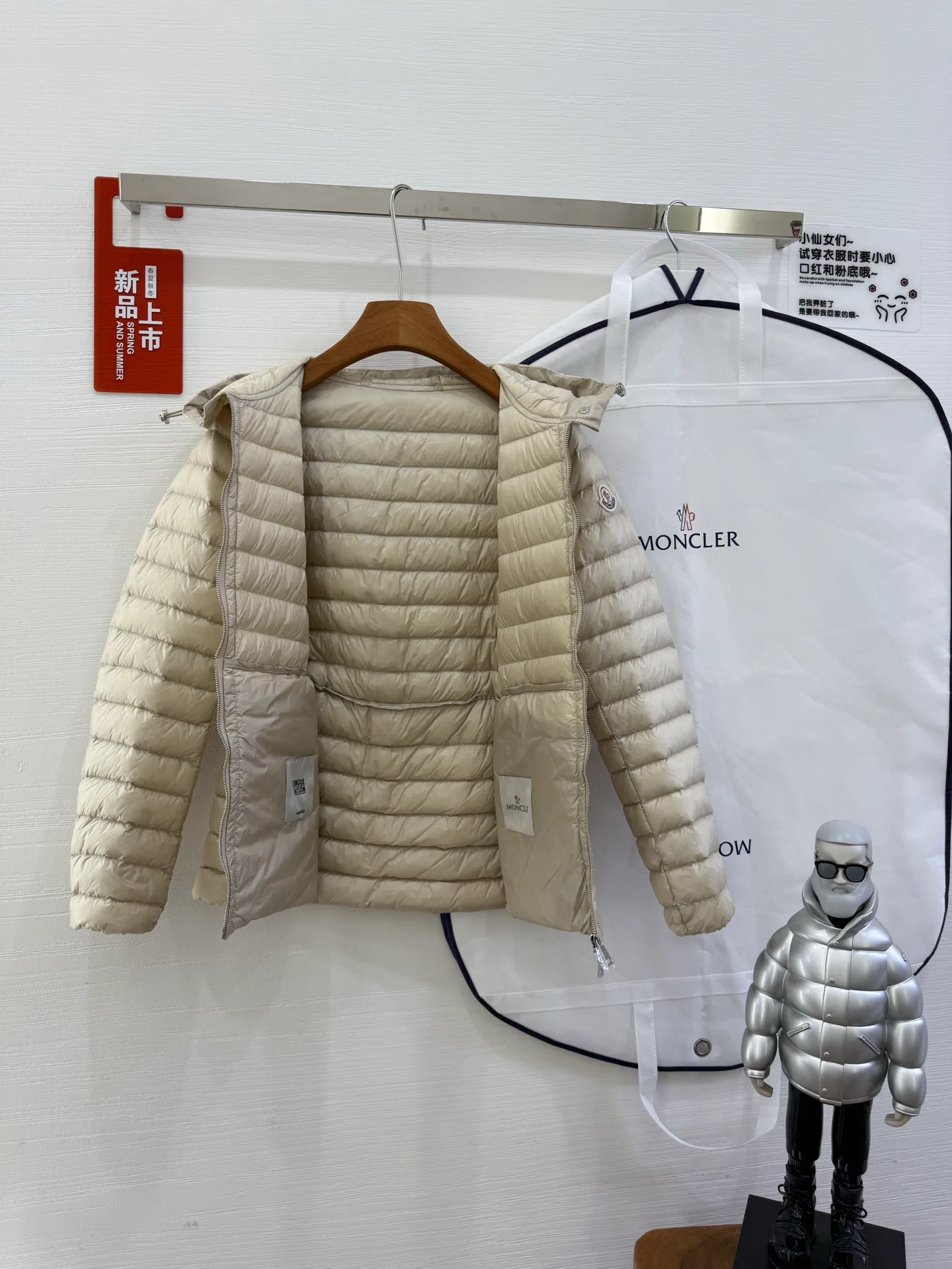 Куртки И Пуховики Женские Moncler 18712230