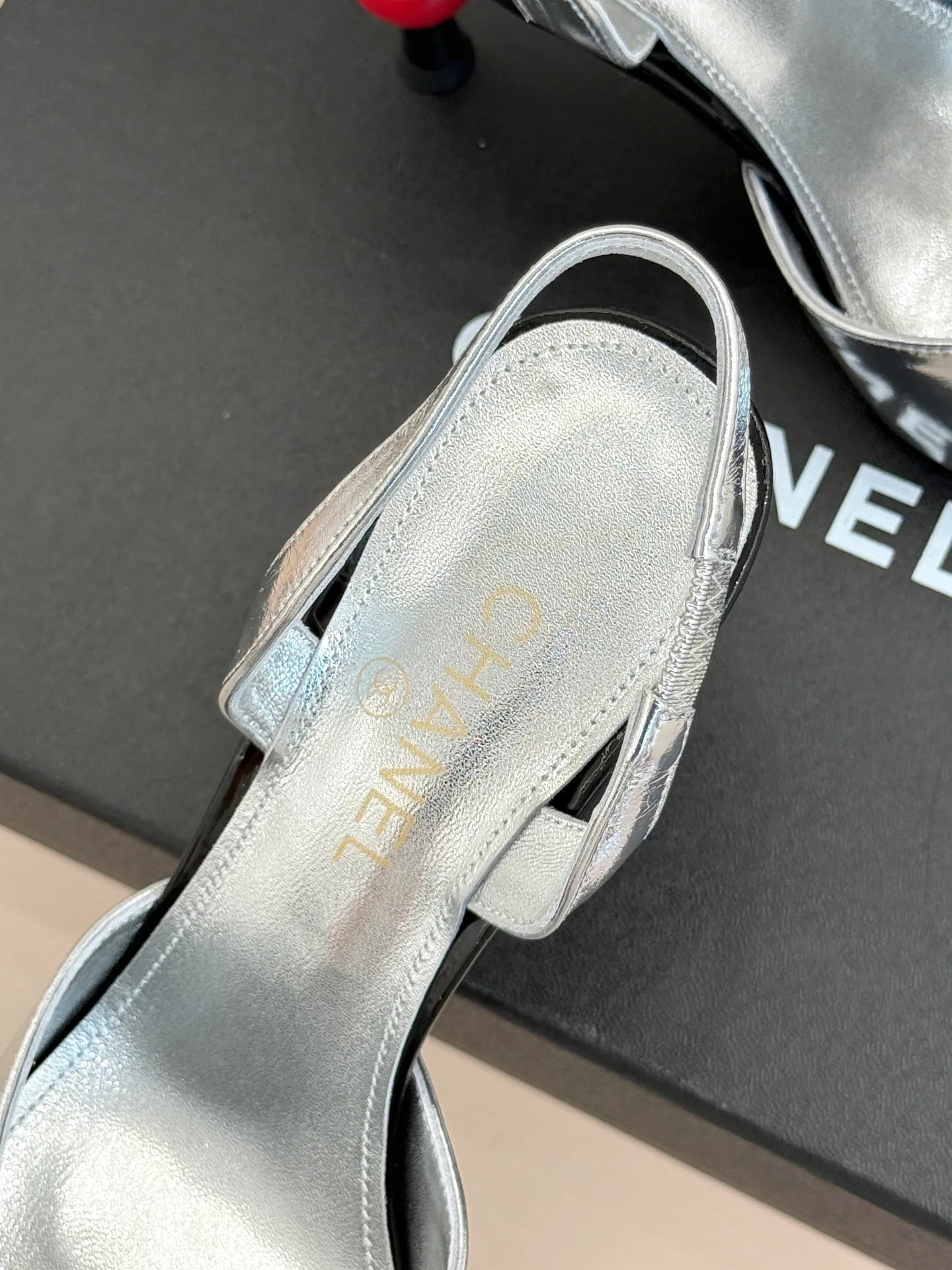 Босоножки Женские Chanel 17425314