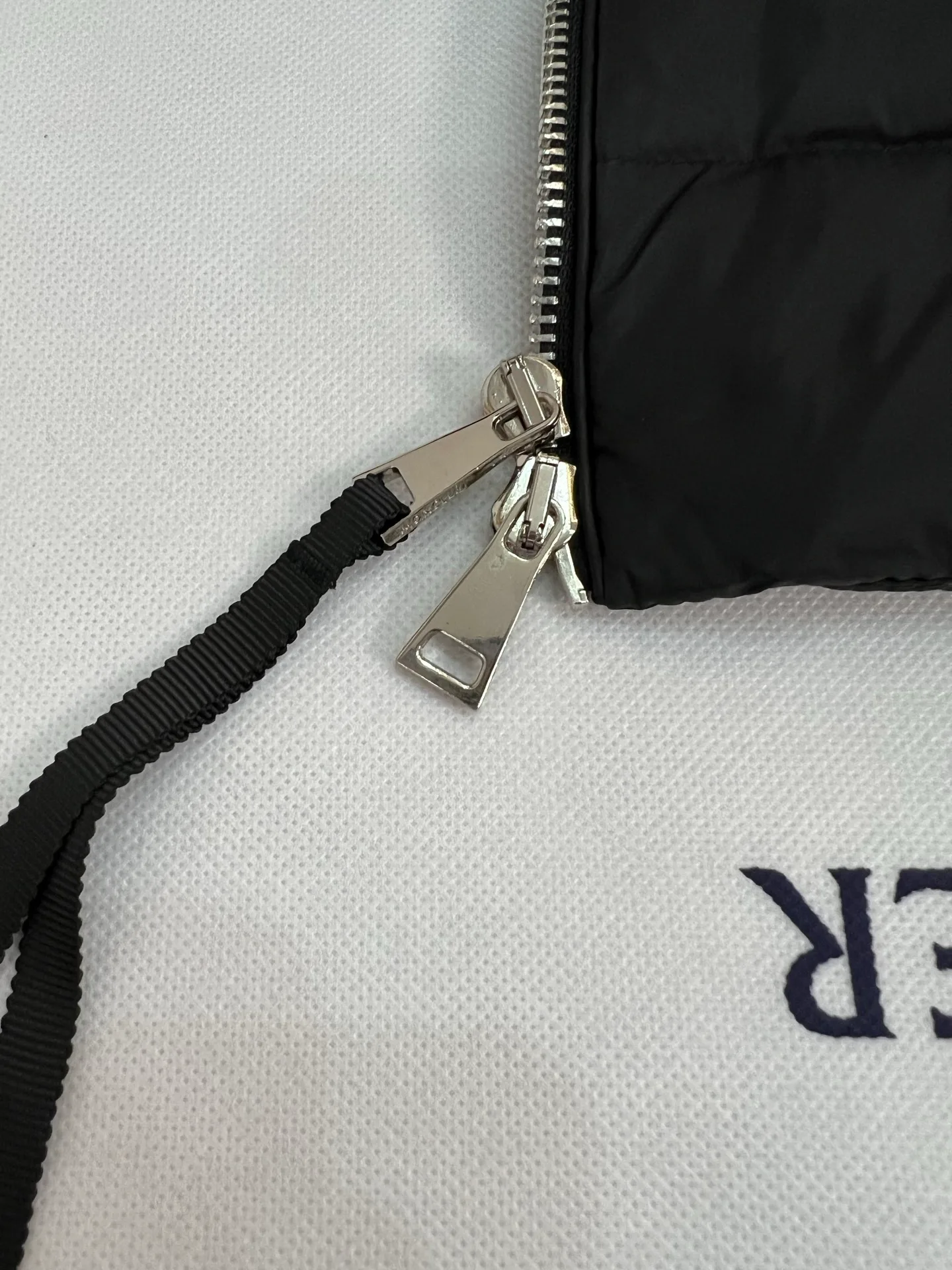 Куртки И Пуховики Женские Moncler 18599808