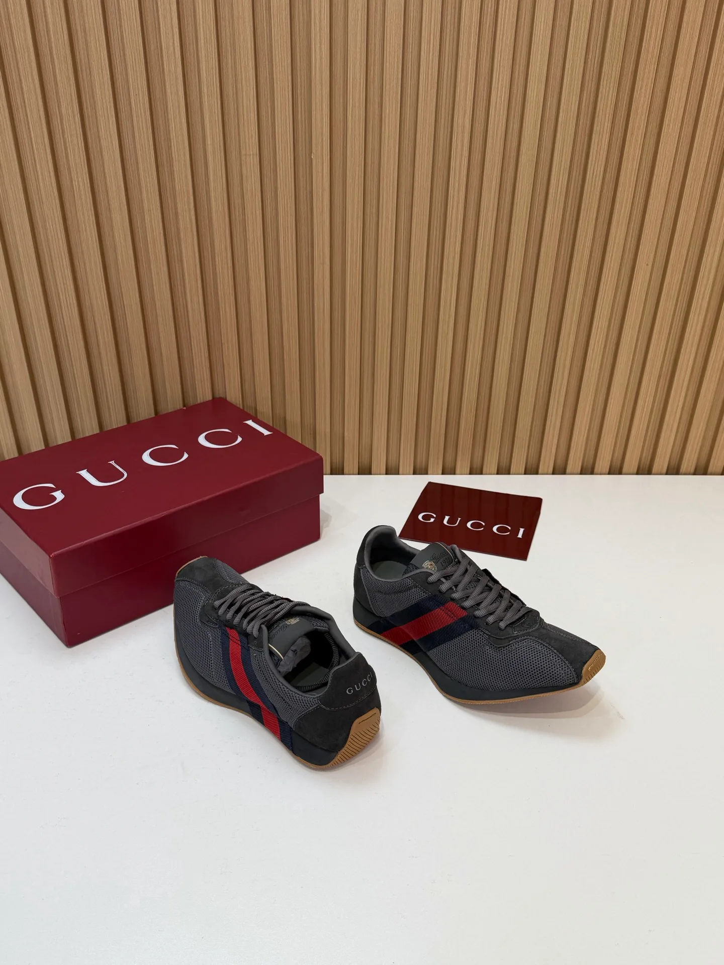 Кроссовки Женские Gucci 19766247