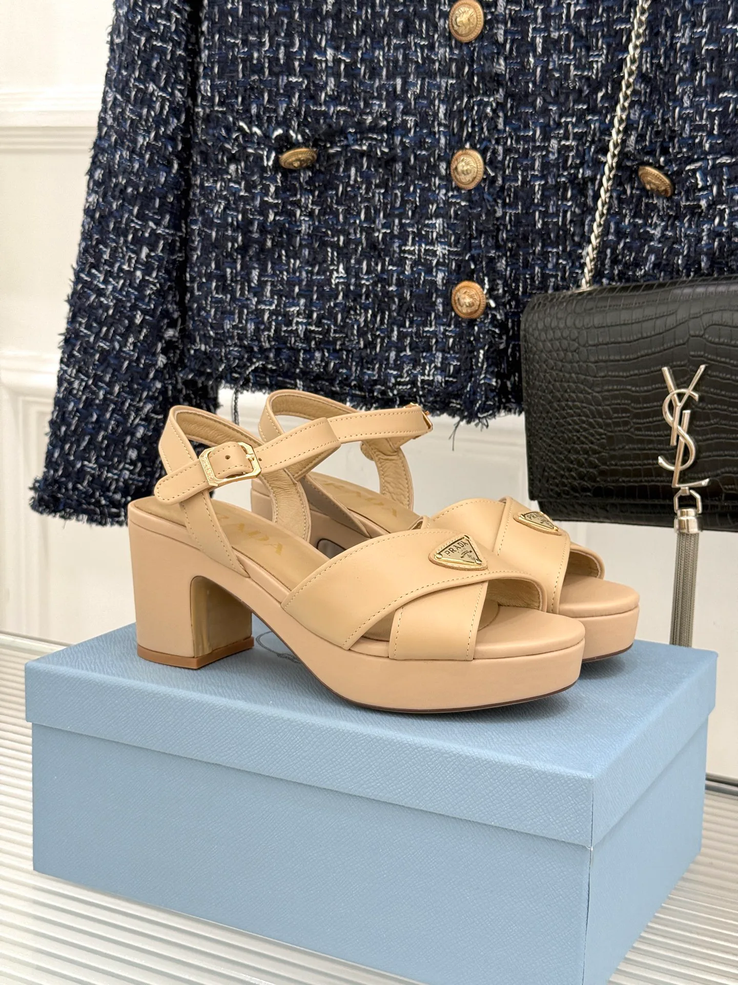 Босоножки Женские Prada 17896706