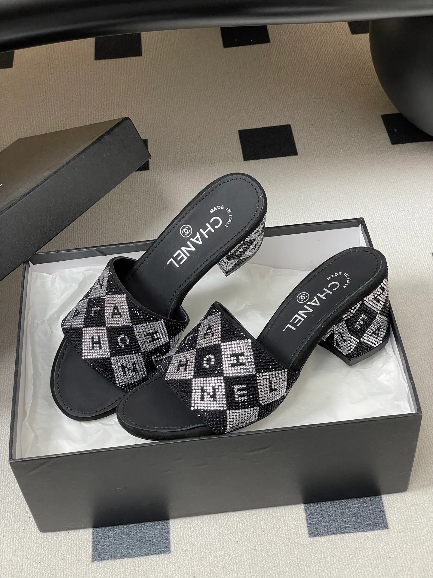 Босоножки Женские Chanel 10993954