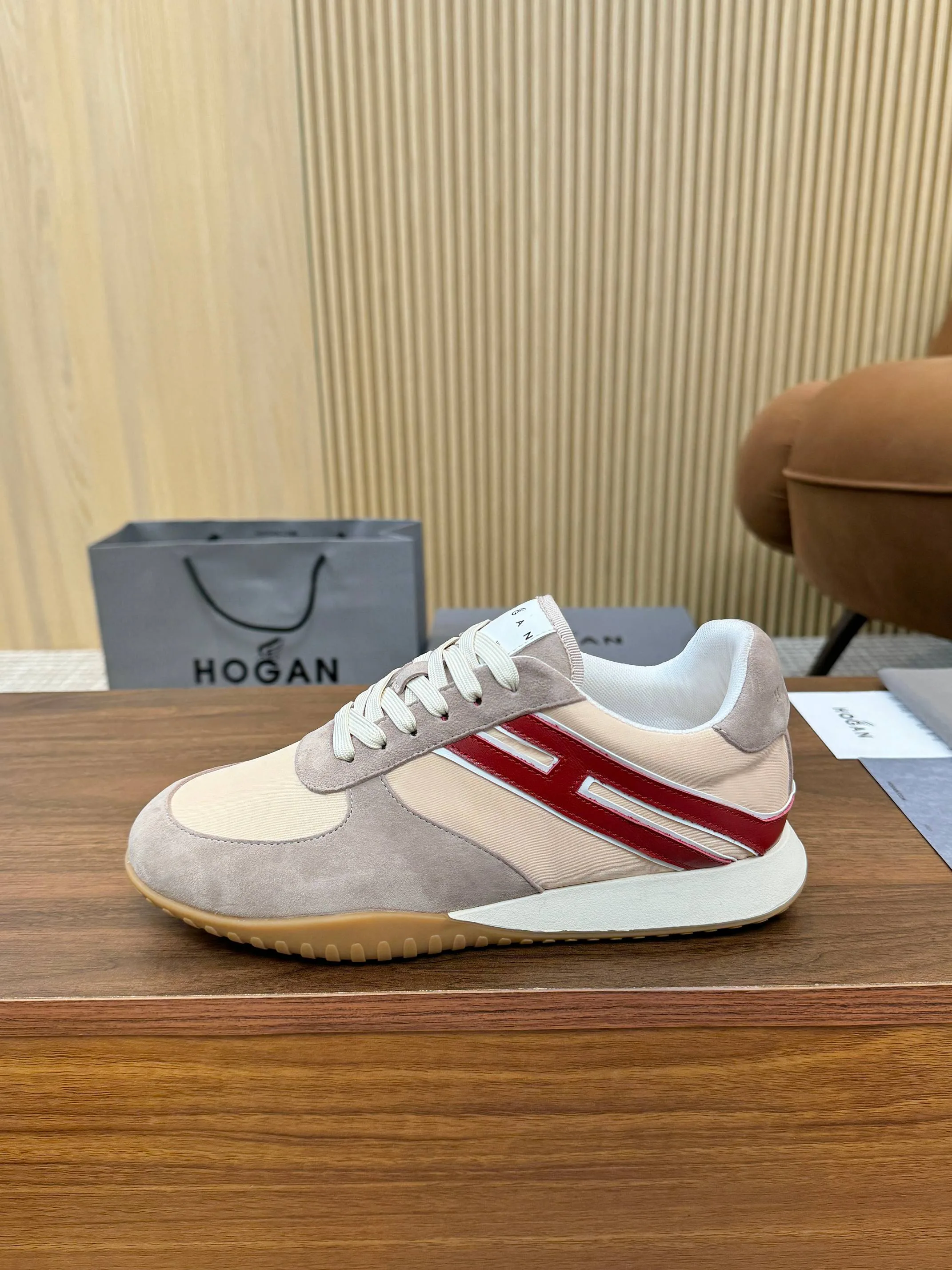 Кроссовки Женские Hogan 17182562