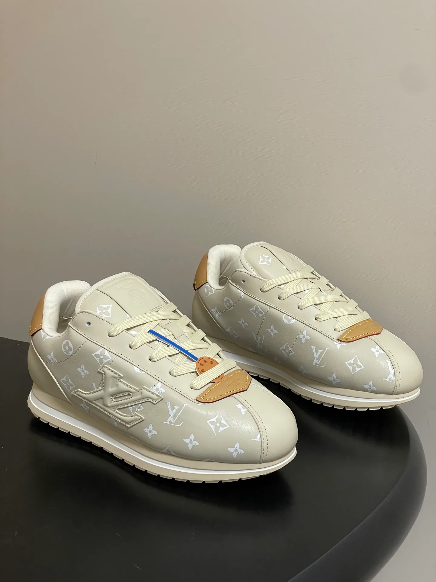 Кроссовки Женские Louis Vuitton 725601