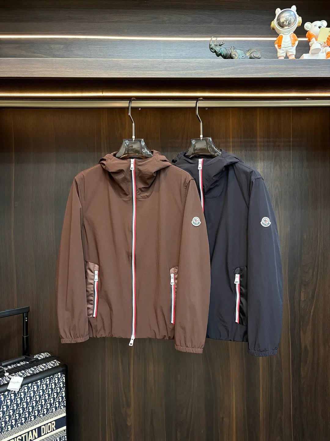 Куртки И Пуховики Женские Moncler 18157364