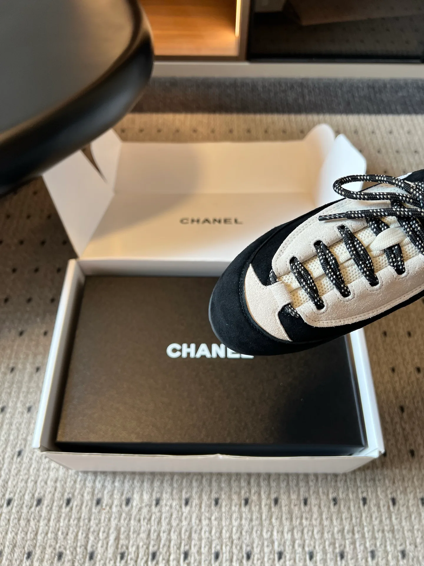 Кроссовки Женские Chanel 17419361