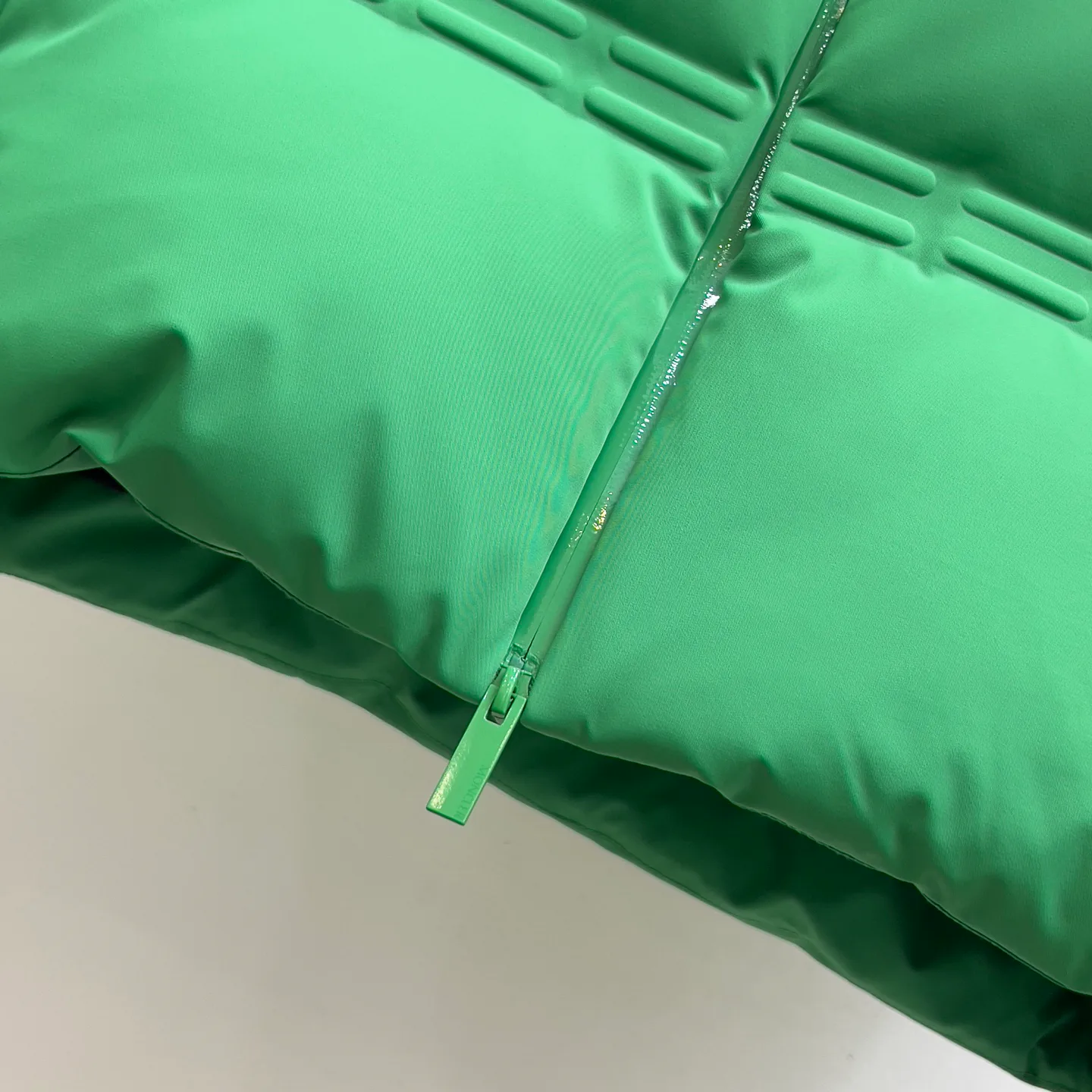 Куртки И Пуховики Женские Moncler 844081