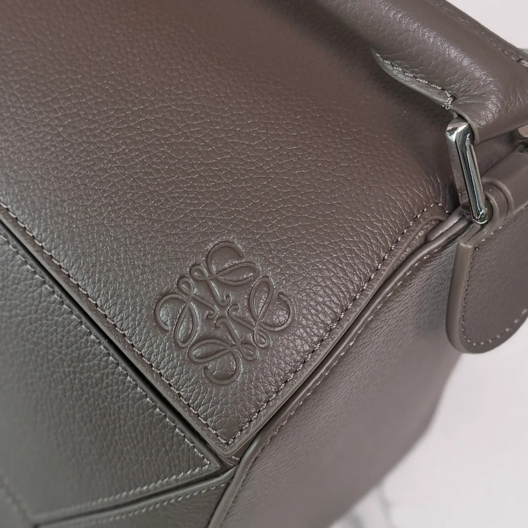 Сумки На Ремне Женские Loewe 11674540
