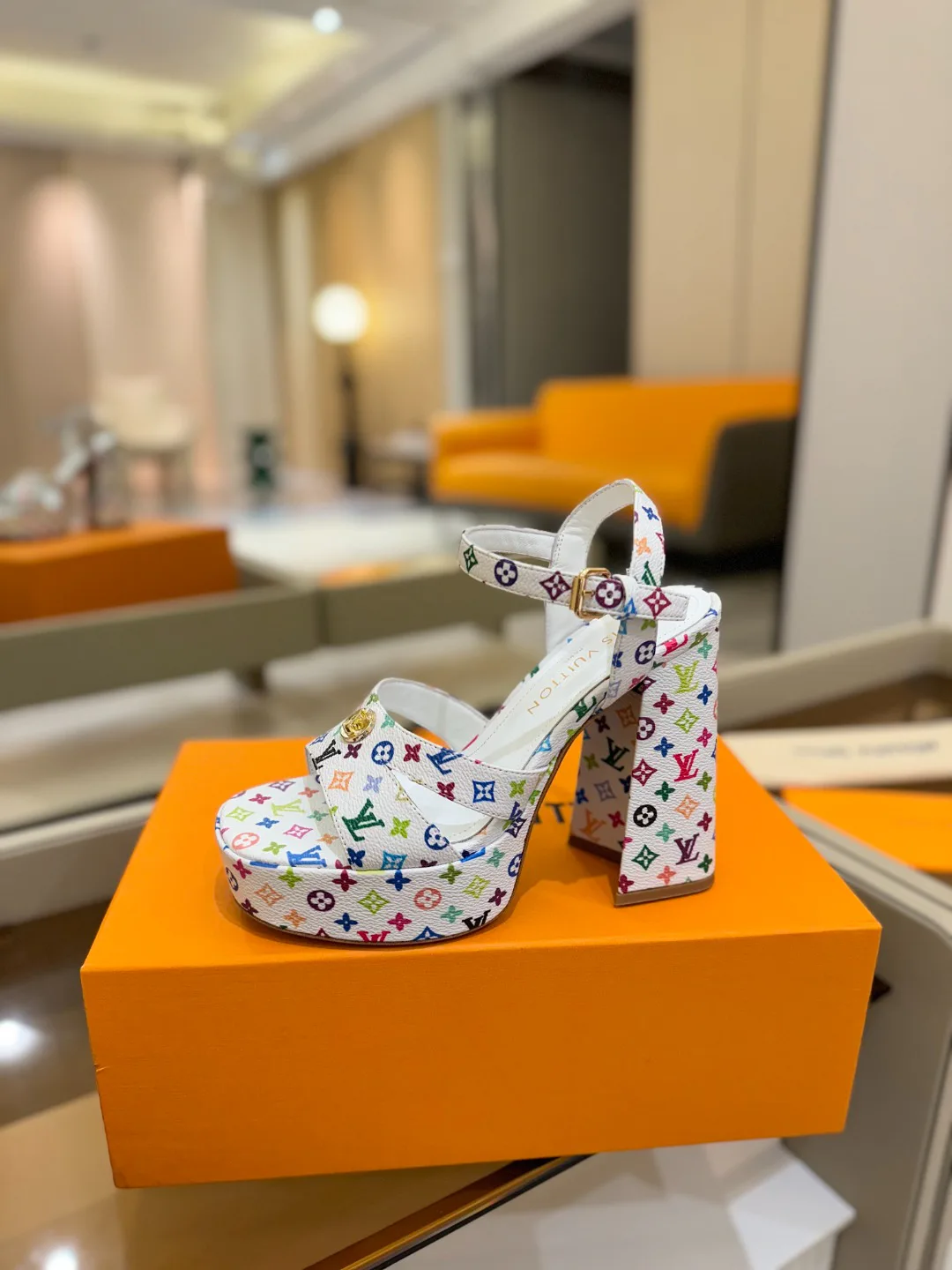 Босоножки Женские Louis Vuitton 10910207