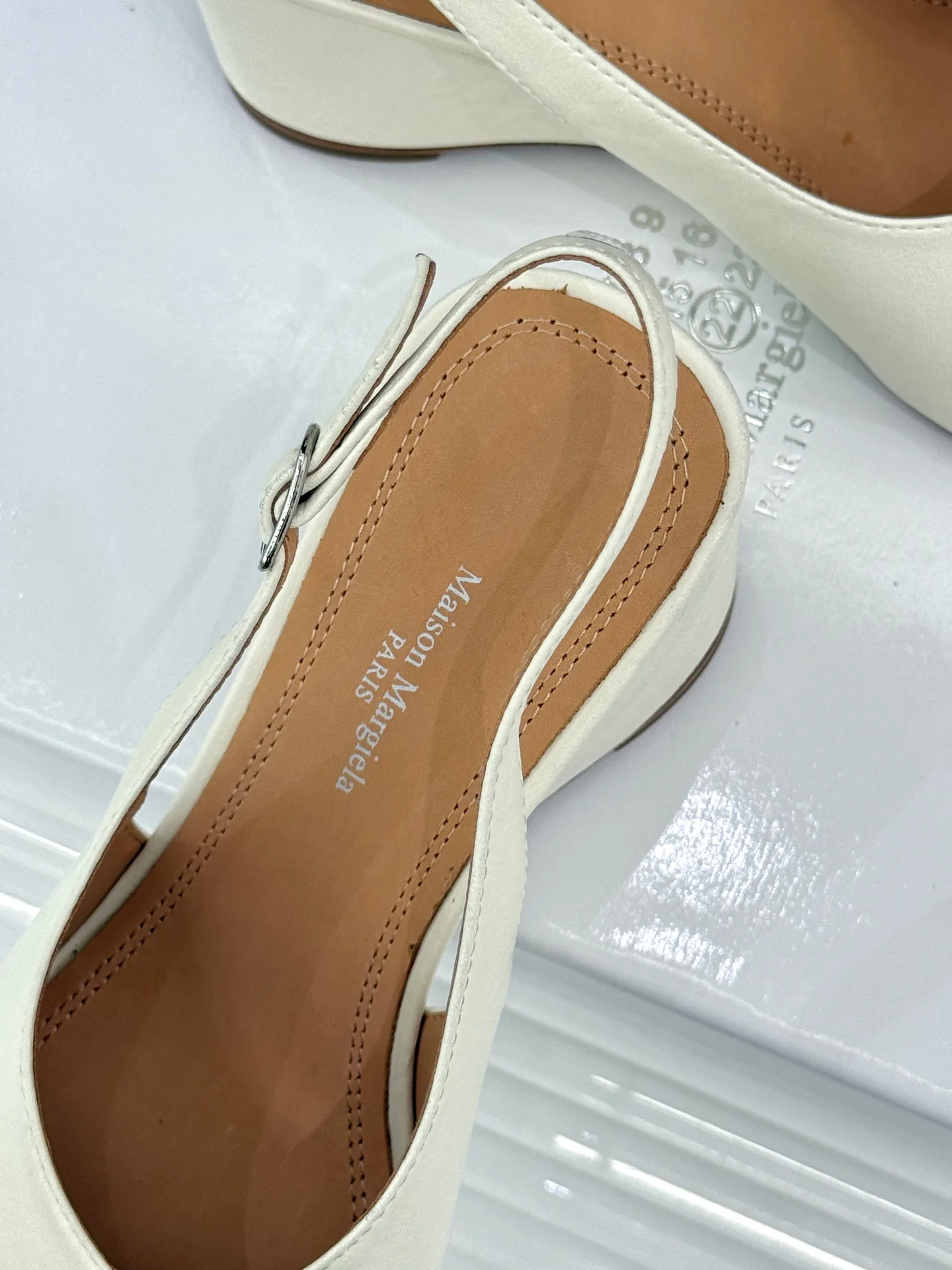 Босоножки Женские Maison Margiela 17646514