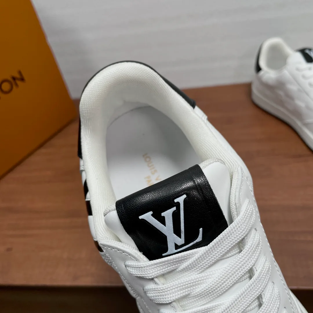 Кроссовки Мужские Louis Vuitton 18197826