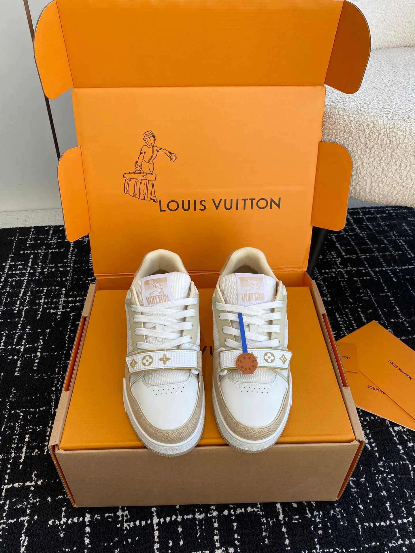 Кроссовки Женские Louis Vuitton 5438161