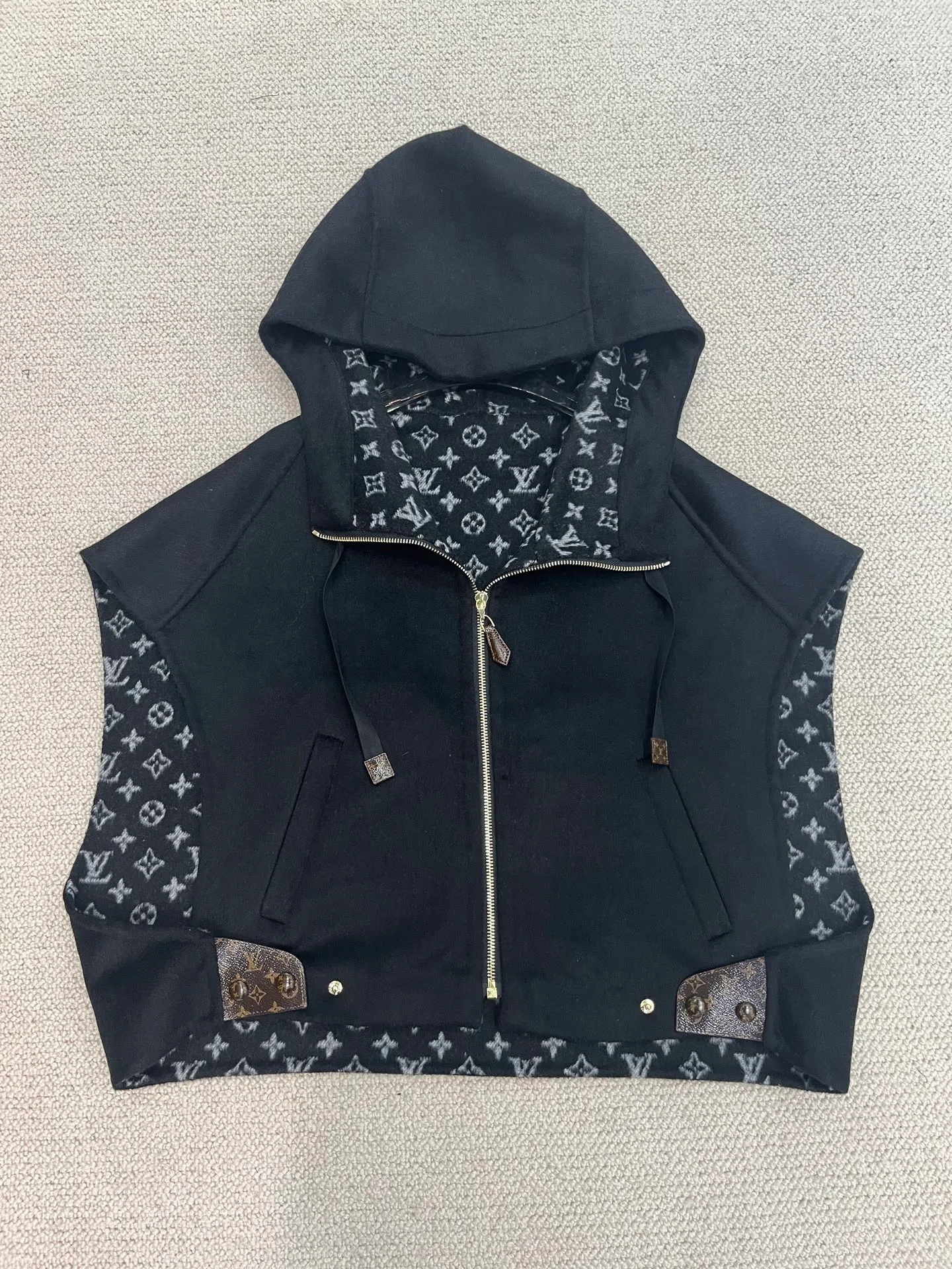 Жилеты Женские Louis Vuitton 1921319