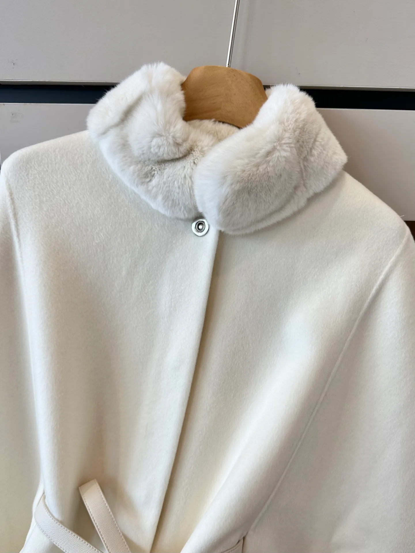 Пальто Женские Loro Piana 18706875