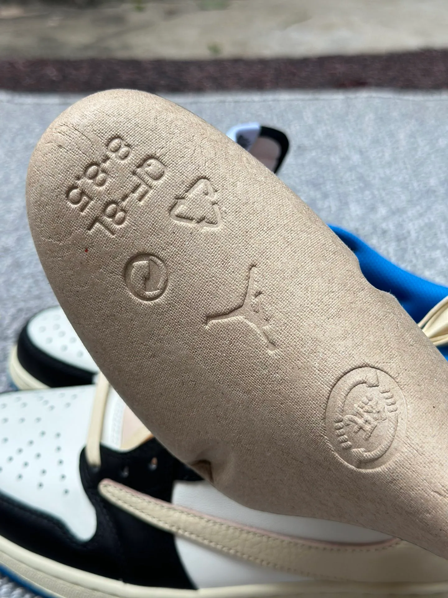 Кроссовки Женские Air Jordan 4027