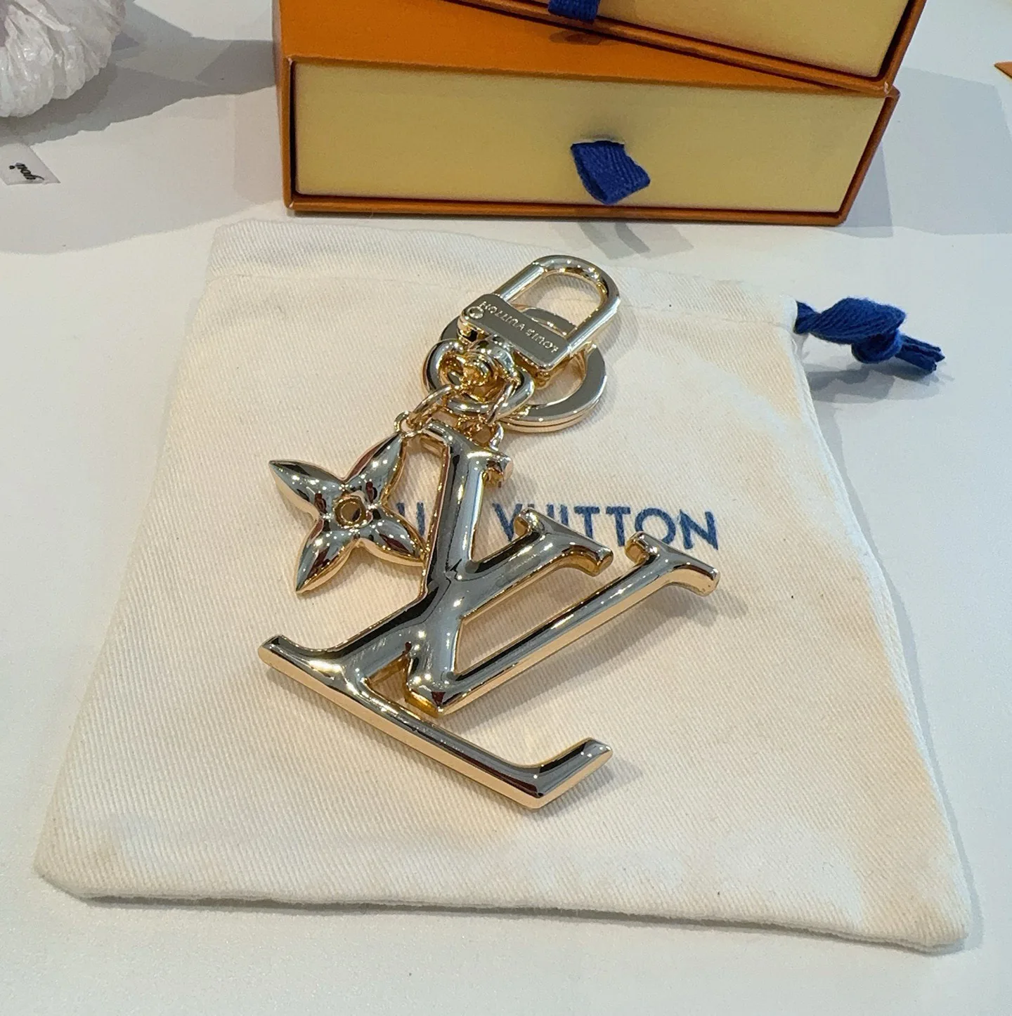 Бижутерия Louis Vuitton 14337225