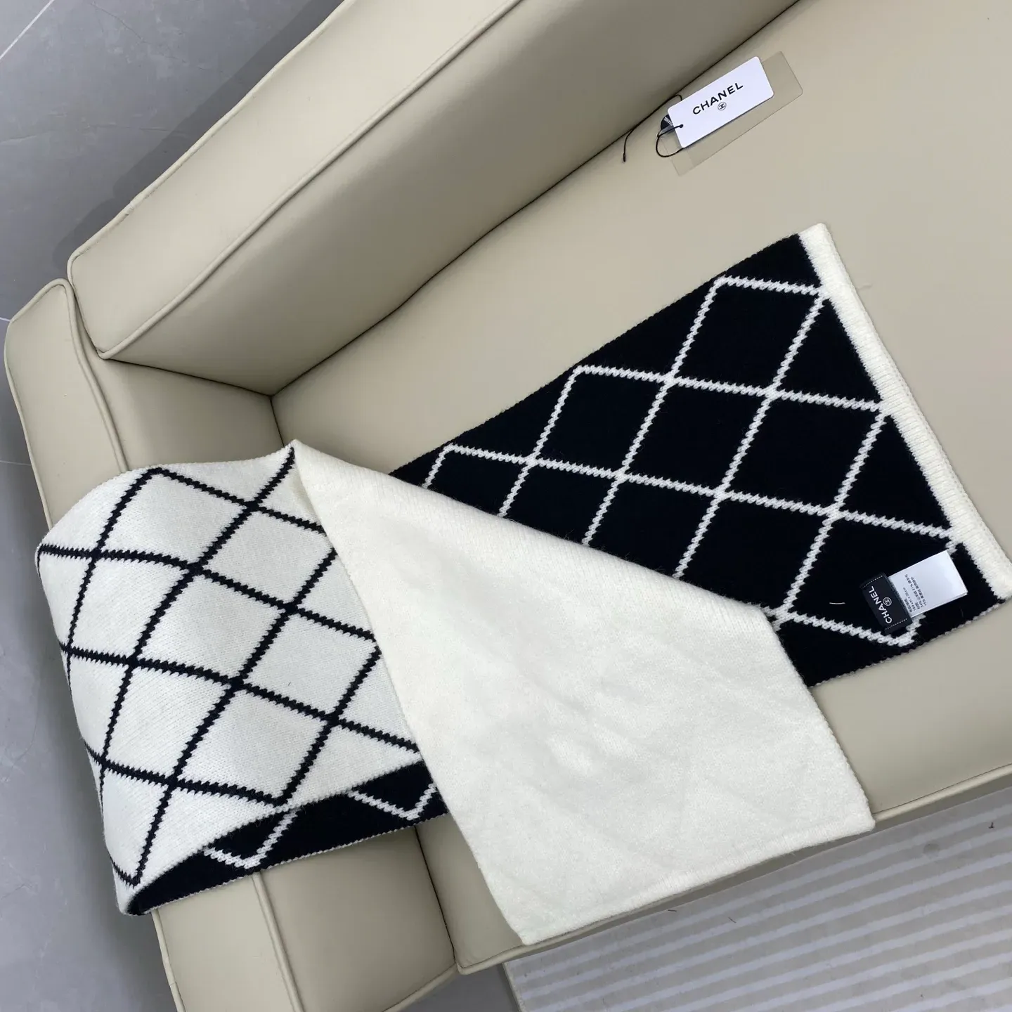 Шарфы Chanel 563337