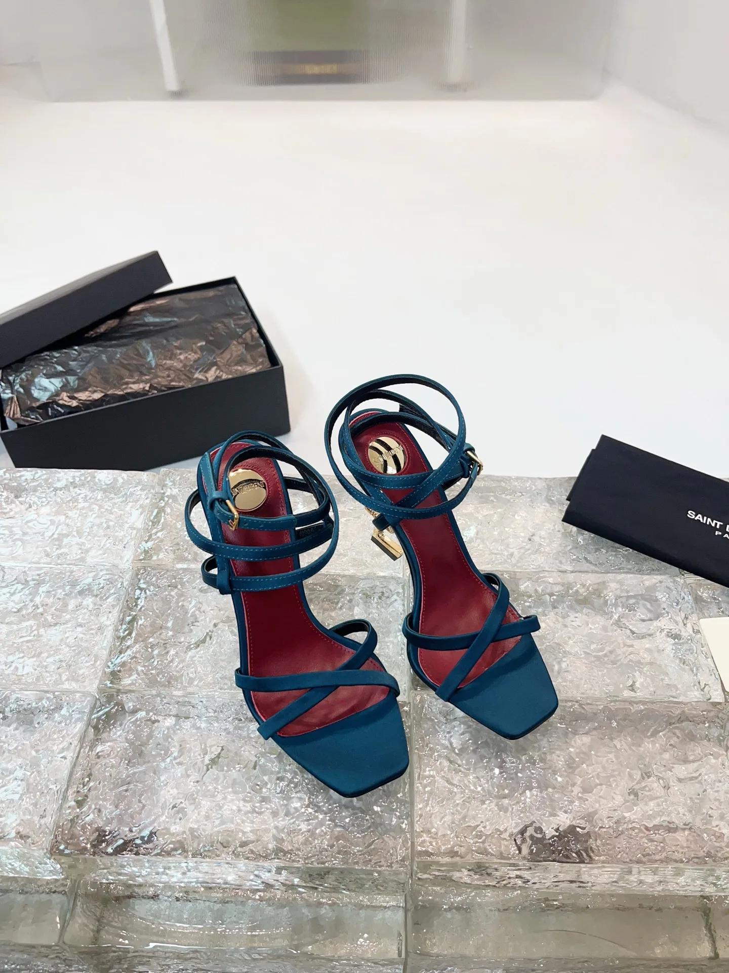 Босоножки Женские Saint Laurent 11278445