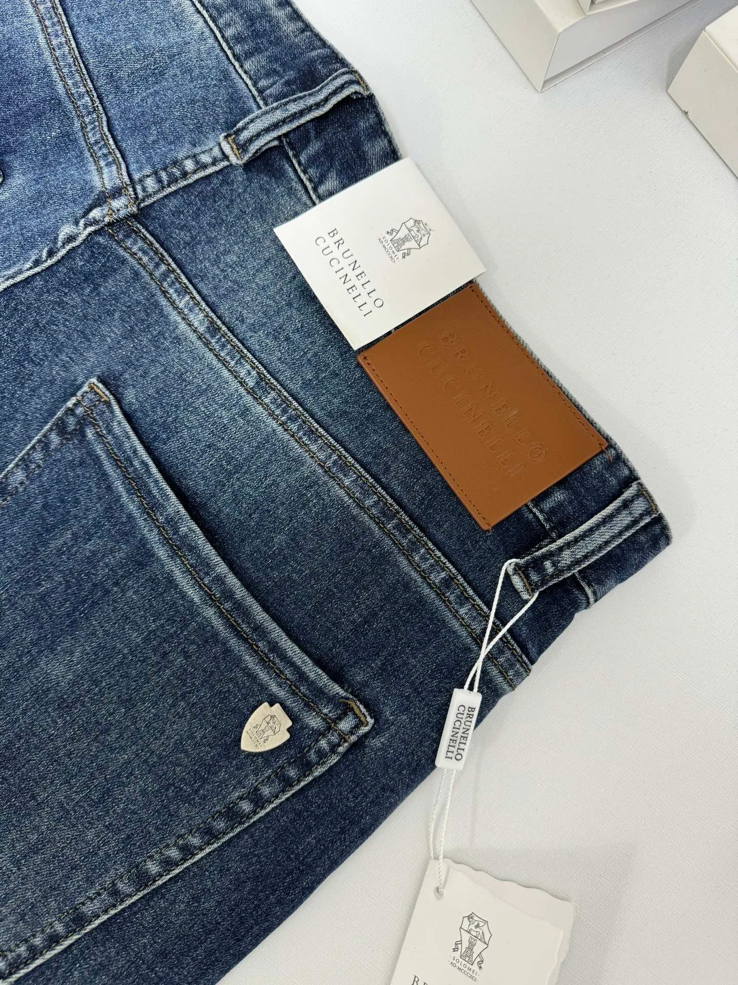 Джинсы Женские Brunello Cucinelli 13129564